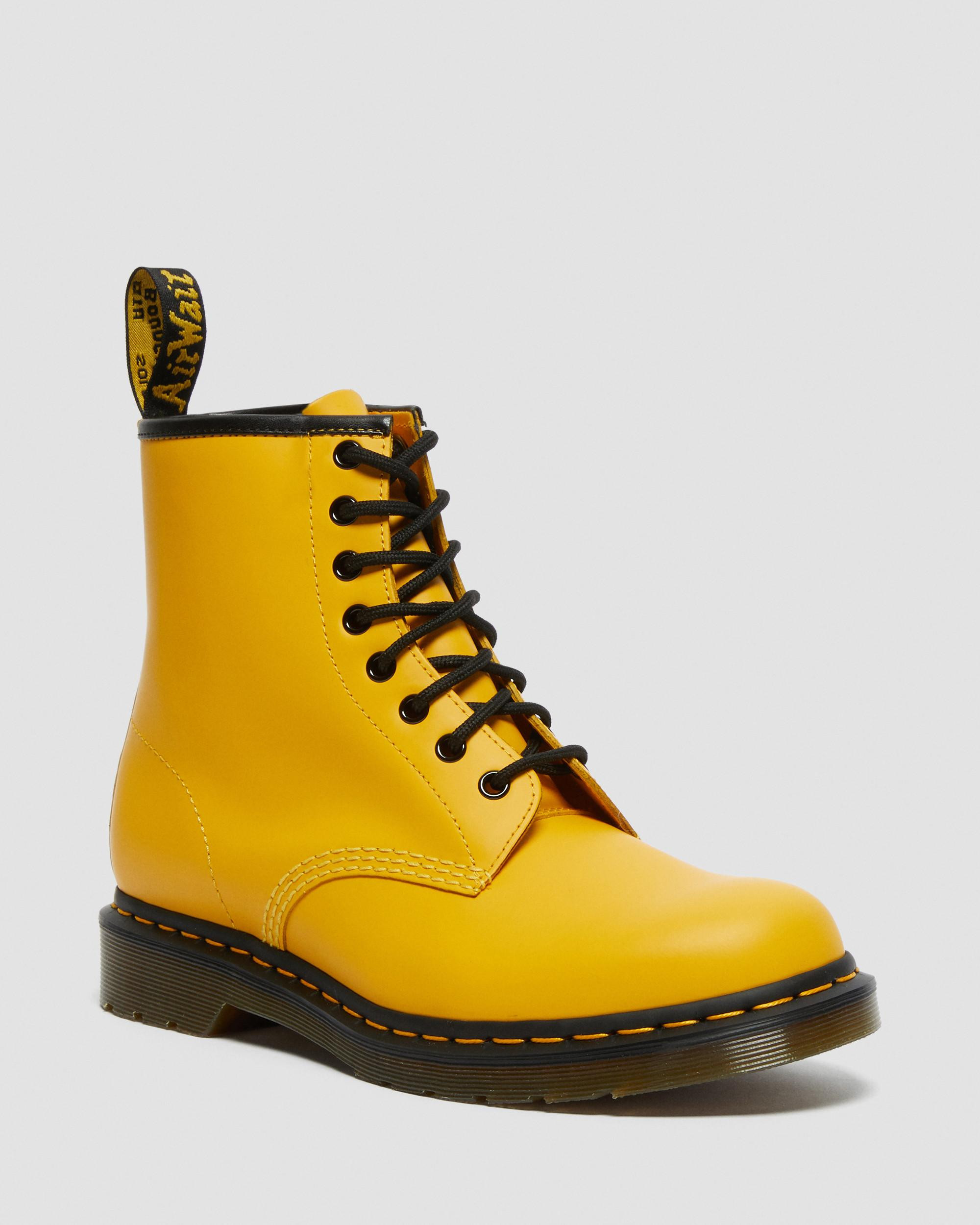 1460 Smooth Leather Lace Up Boots | Dr. Martens Canada