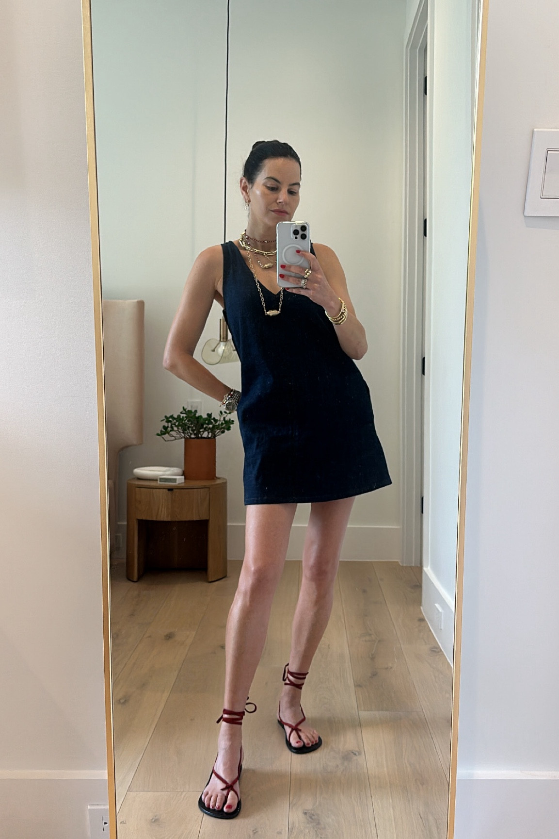 Obsessed with this denim dress!!!

summer ootd - summer fashion - denim - denim dress - dress - summer dress - mom fashion - mom style - styling inspo - outfit inspo - fall dress

#LTKStyleTip #LTKSeasonal