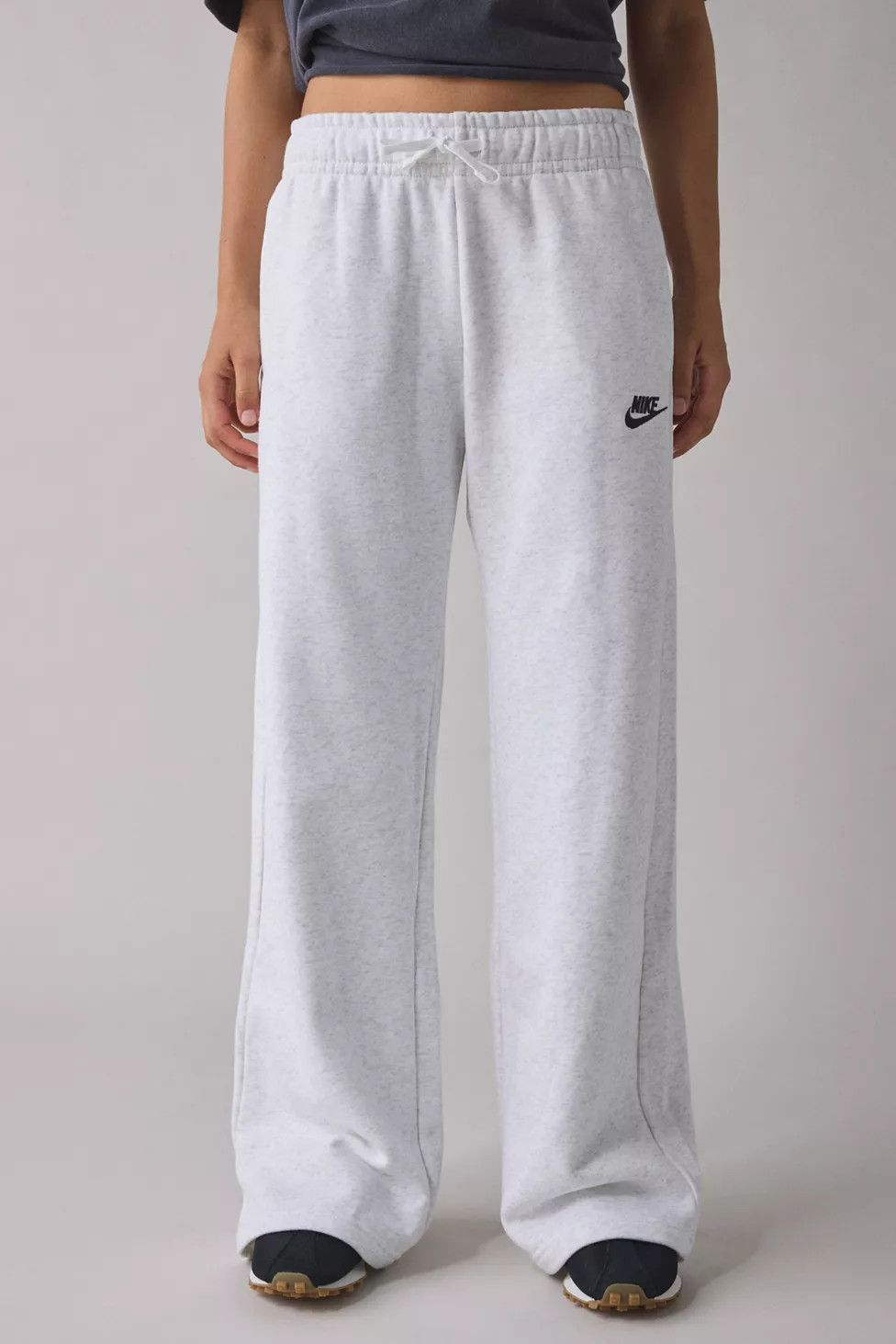 Nike Sportswear Club Fleece Mid-Rise Oversized Sweatpant | Urban Outfitters (US and RoW)