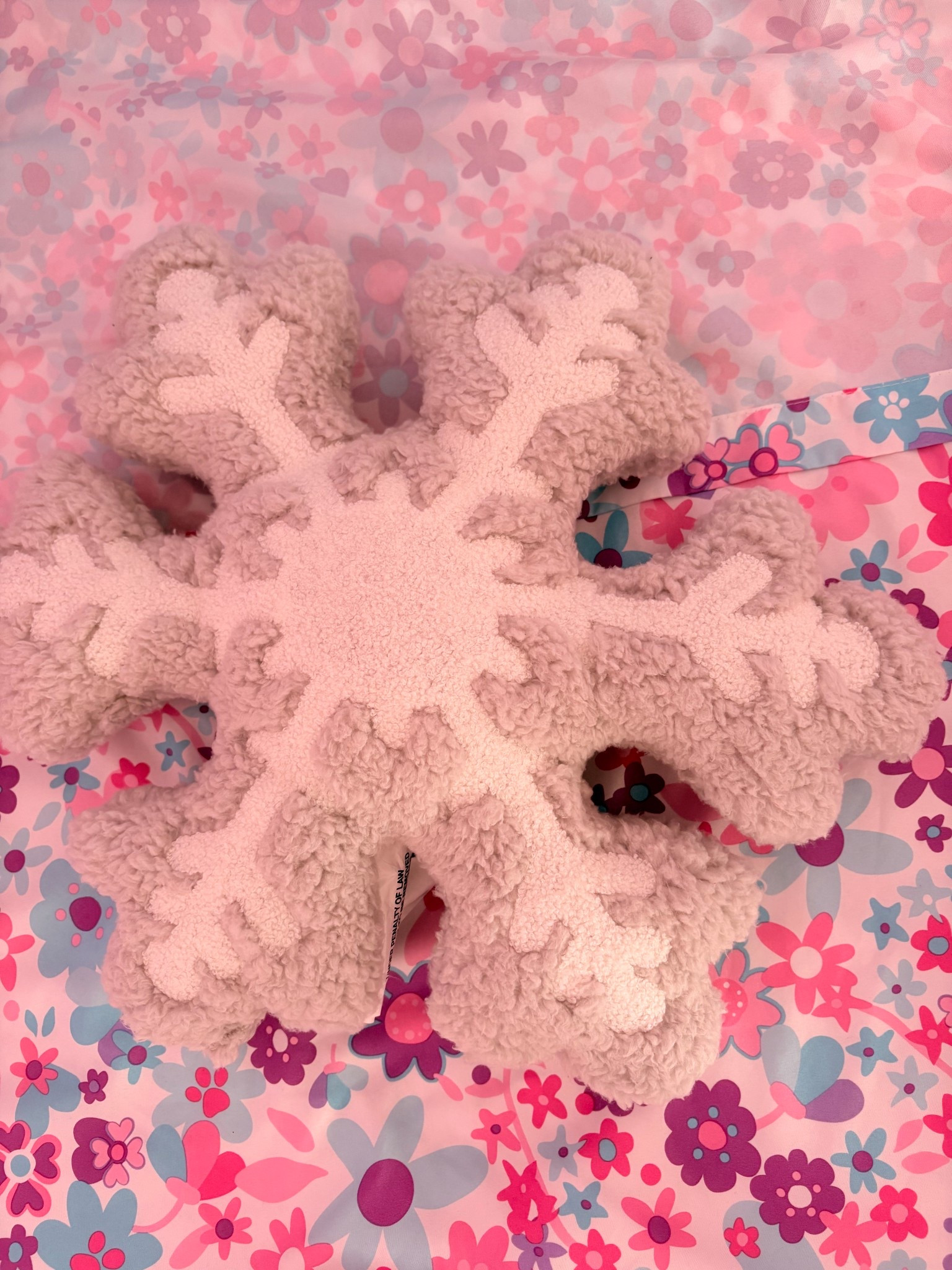 Snow flake ❄️ 
Pillow 

#LTKHome #LTKKids