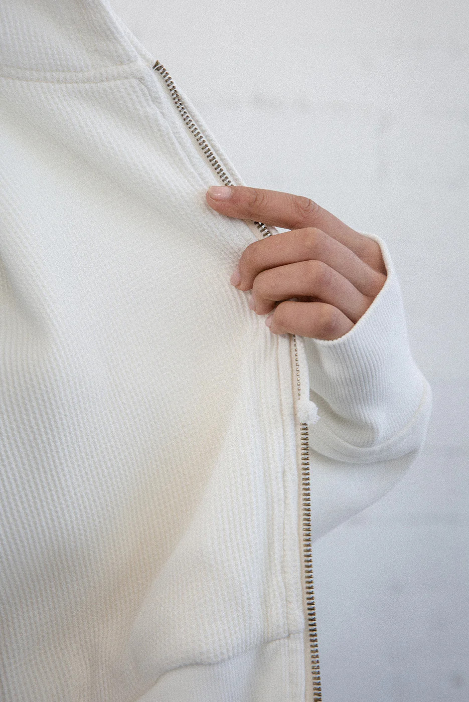 BABYDOLL CROP ZIP HOODIE | Elwood Clothing