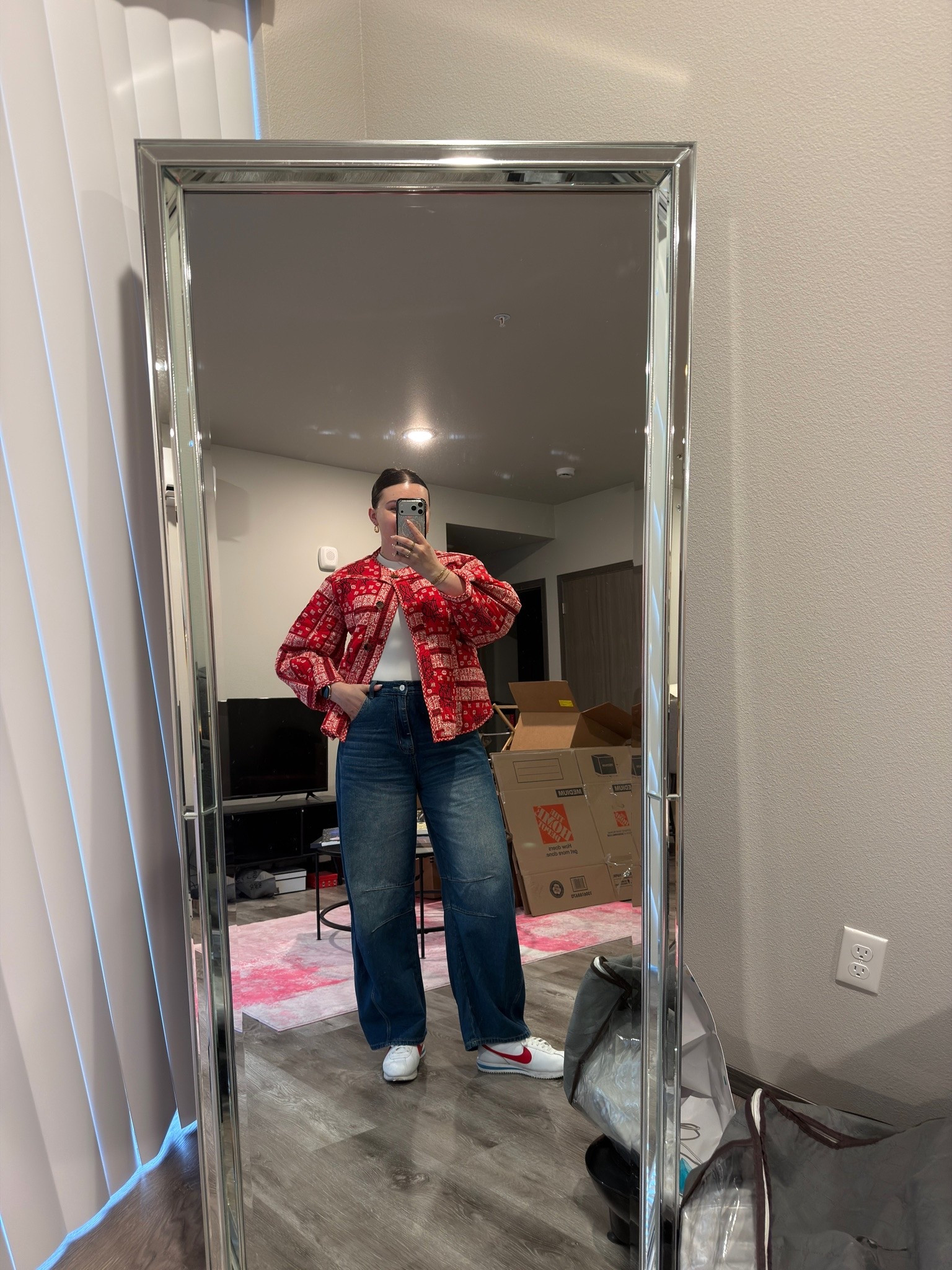 What I wore on a rainy work day! Love the barrel jean and quilted jacket combo, definitely felt like ME!

I’m wearing a M jacket and tank, size 32 jeans and size 9 sneakers

#LTKMidsize #LTKootd #LTKWorkwear
