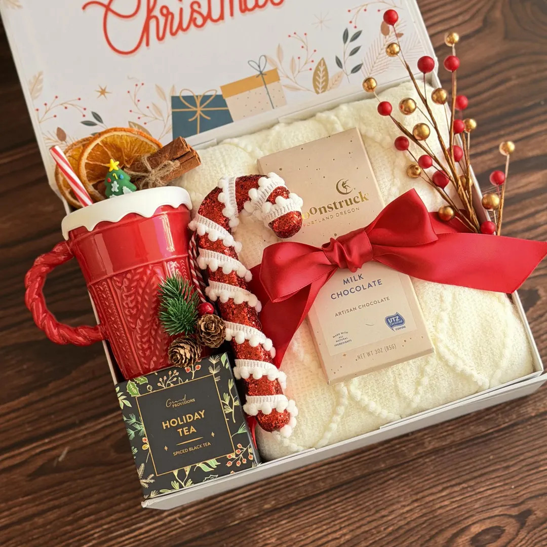 Cozy Winter Gift Box, Warm Gift Basket, Hug in a Box, Women Self Care Gift Box for Her - Etsy | Etsy (US)