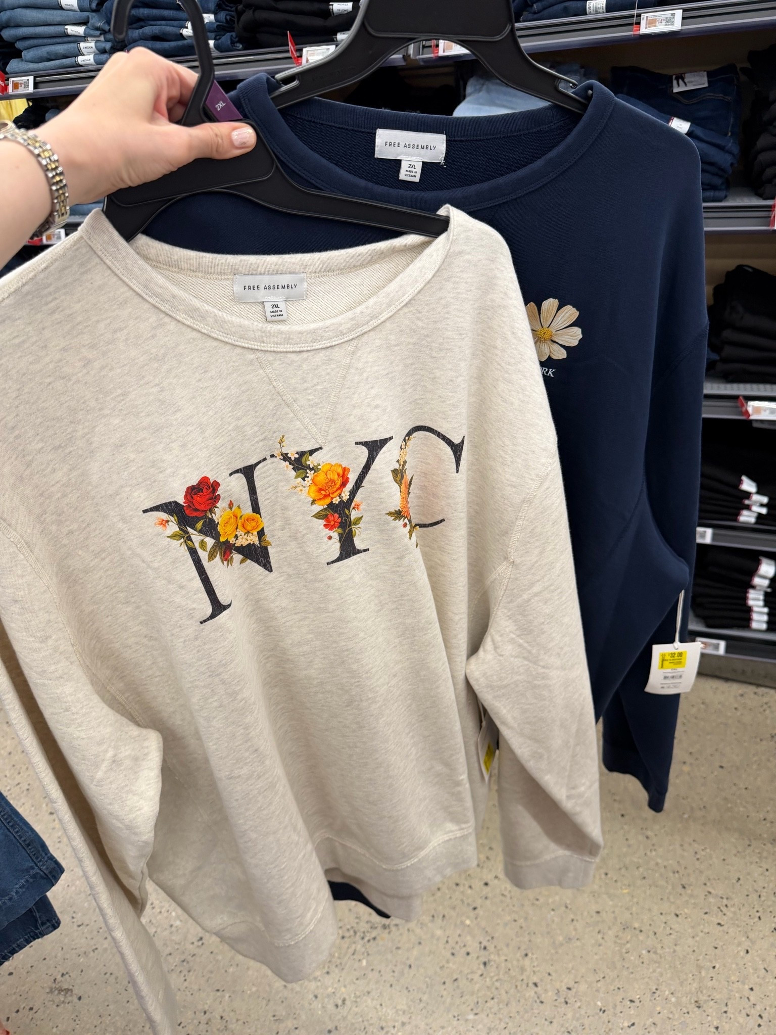 Men’s graphic NYC sweatshirts at Walmart, giving Abercrombie for less! Nice quality and sophisticated ✨