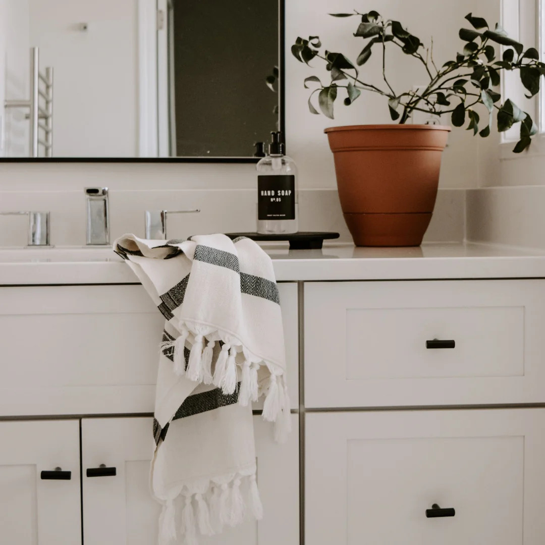Turkish Cotton + Bamboo Hand Towel - Single Stripe | Sweet Water Decor, LLC