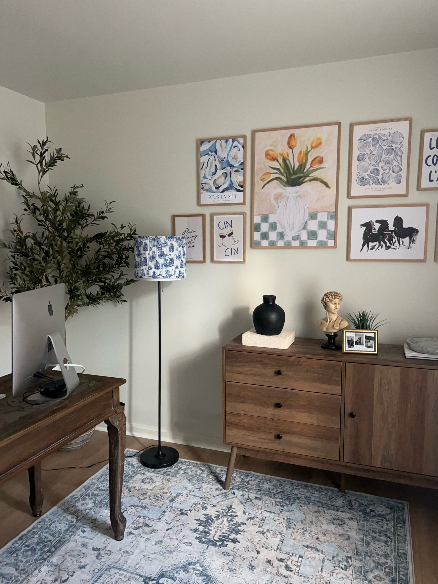 office updates!!! 🏡  Use my code MIKAYLA45 for 45% off prints @desenio - valid until midnight on Oct. 10th

#LTKFallSale #LTKStyleTip #LTKHome