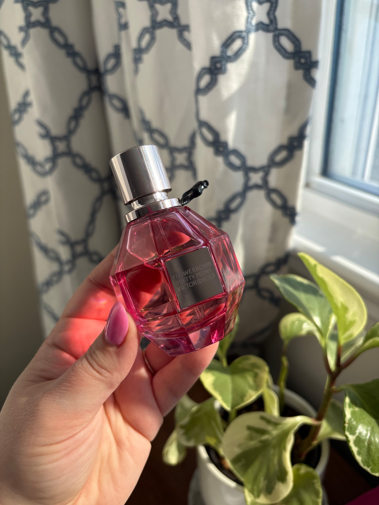 This smells amazing, I get so many compliments (especially from my husband)! The perfect Valentine’s Day treat 💘

#LTKValentine #LTKootd #LTKgrwm
