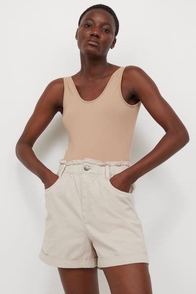 Twill shorts | H&M (UK, MY, IN, SG, PH, TW, HK)
