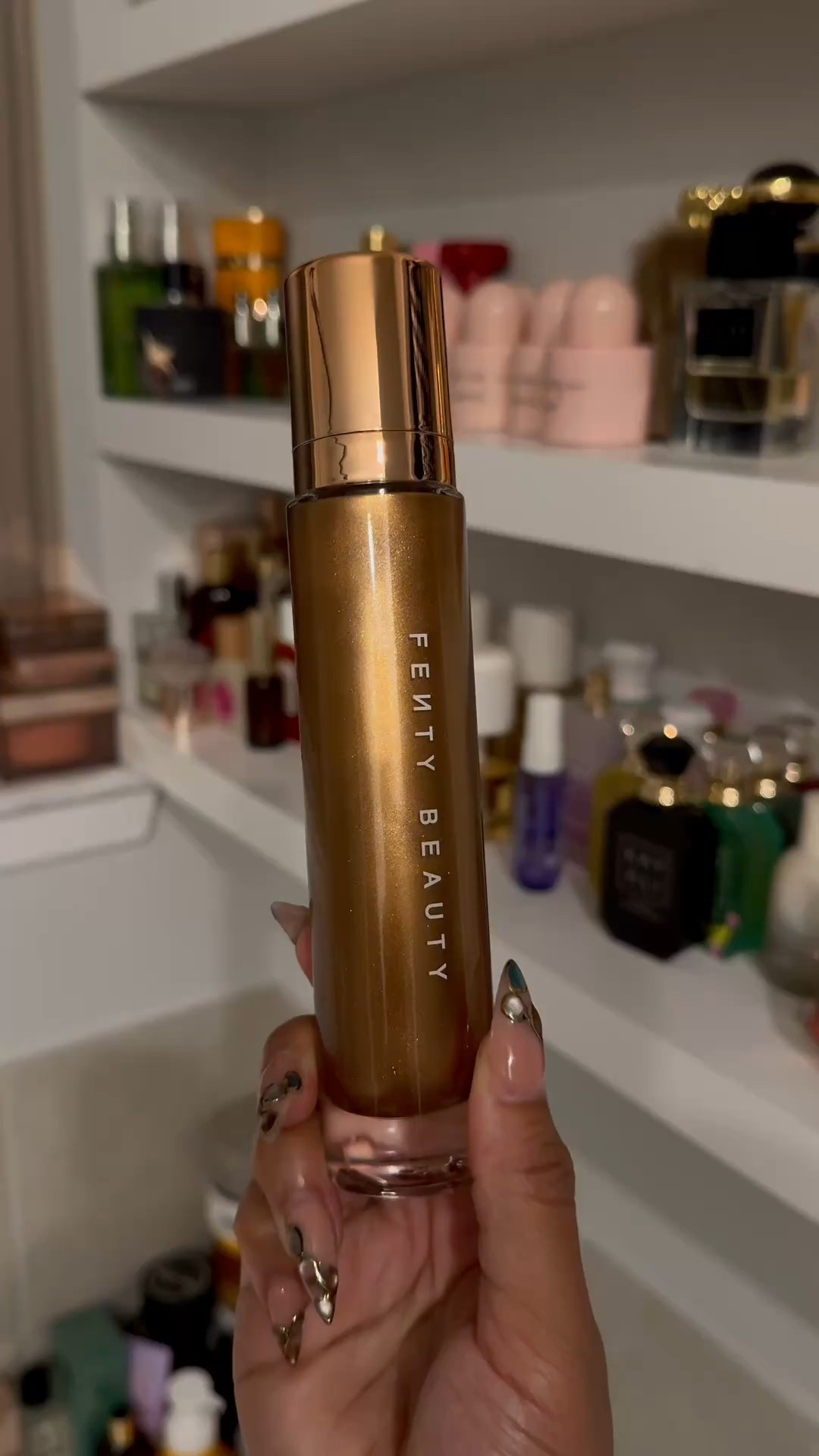 Rihanna’s Body Lava is BACK in stock😍✨ (but for a limited time) These 2 are definitely my fav! “Hold My Trophy” is the first and “Who Needs Clothes” is the second💫

#LTKFindsUnder100 #LTKSeasonal #LTKBeauty