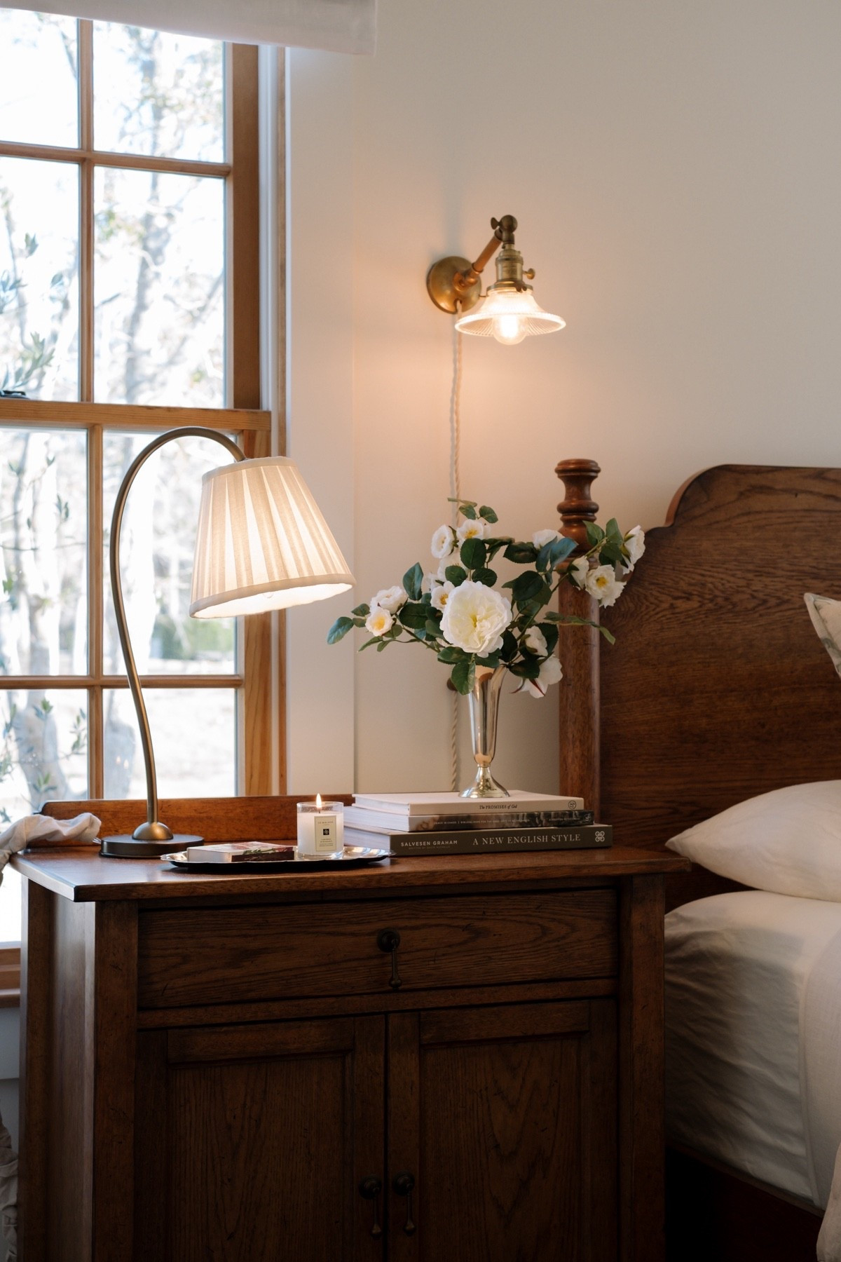 Spring nightstand in our bedroom 🤍 

#LTKHome