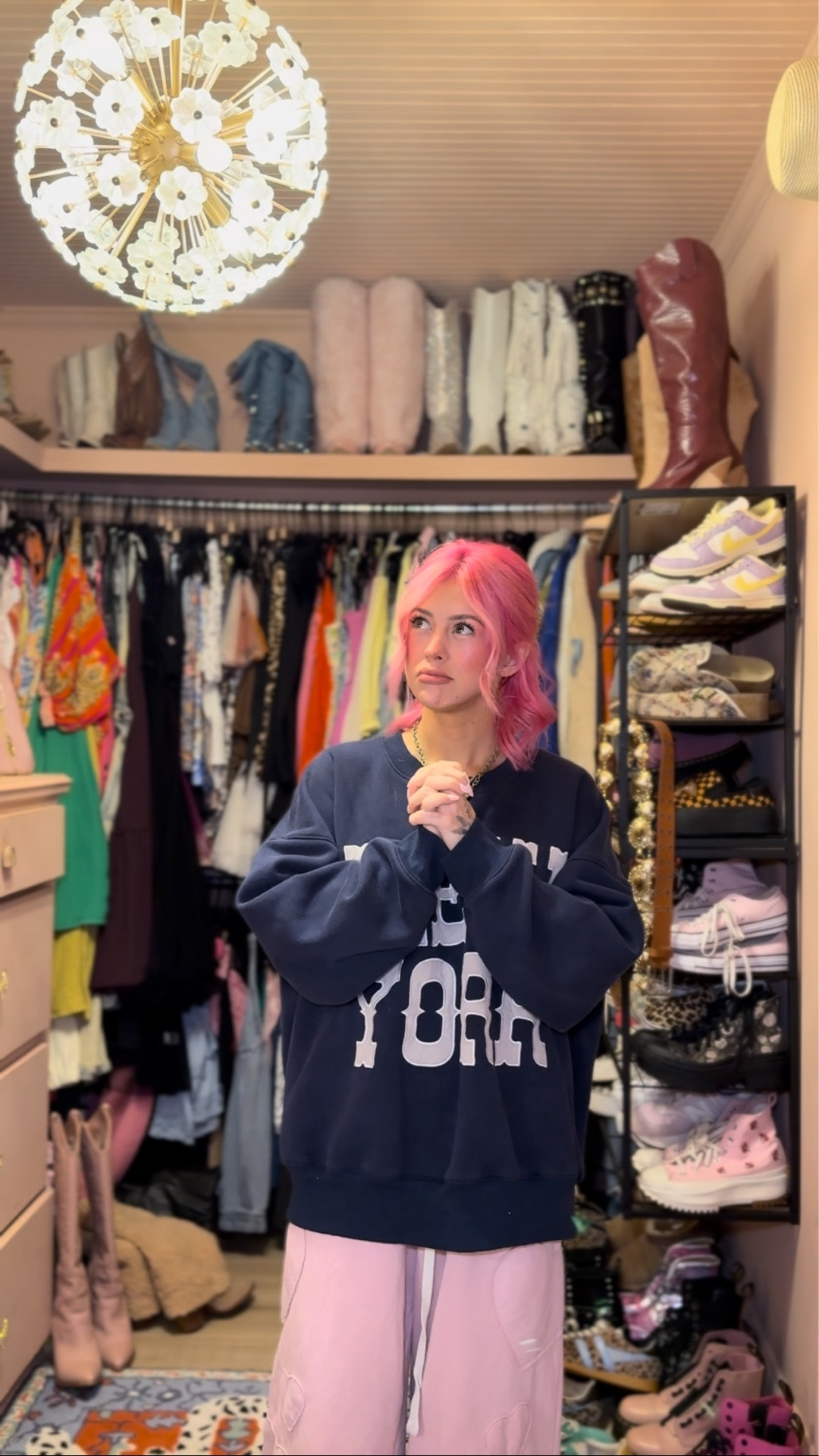 linking other cuties 🤍
Hoodie: Altard State
Jeans: Abercrombie 🫶🏻