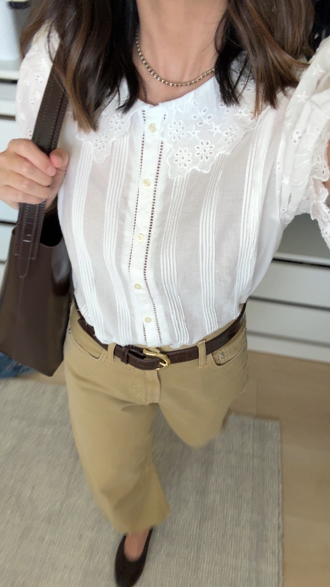 This week casual teacher outfits that can work in business casual settings as well. 

GapxDÔEN top small (old)
J.crew belt
Citizens of Humaitu MIRO jeans 23. Runs super big. Cut hems
Madewell flats 5
Liffner tote
J.crew bucket 
Celine sunglasses
Dorsey James necklace 15”
J.crew earrings 

#LTKStyleTip #LTKautumn #LTKPetite