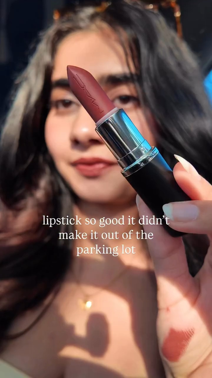 is the perfect pinky brown???

@maccosmetics 

 #maclipstick #maccosmetics #pinkybrownlip #lipsticktutorial #tiktokmademebuyit #ugccreator #nycinfluencer #browngirlmakeup #makeupideas #falllips #fallmakeup #maclips #maclipstick
