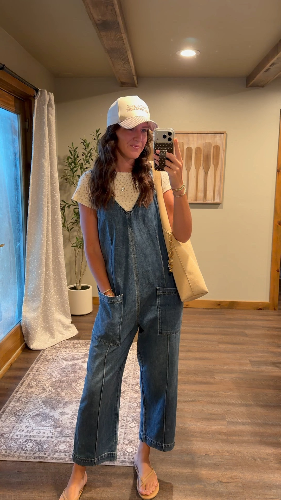 Today’s outfit 

Linking similar tee
Overalls - small