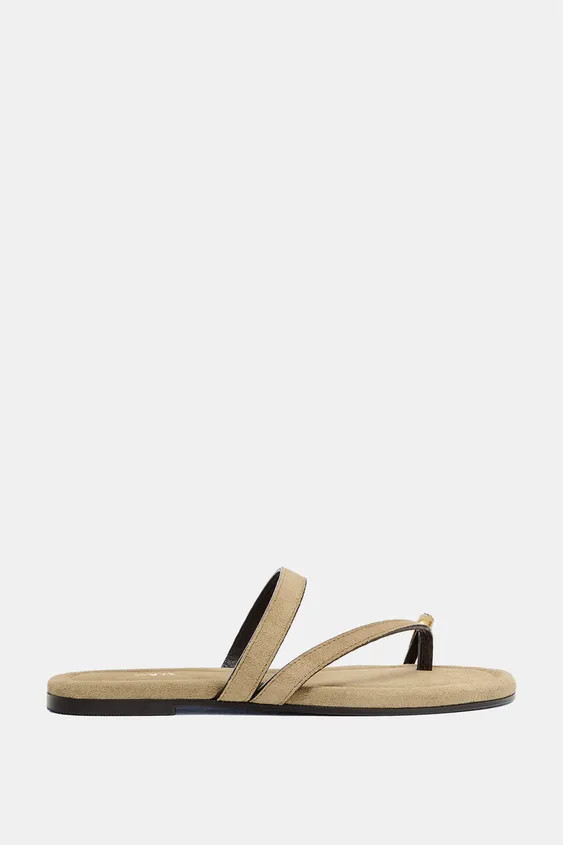 FLAT SPLIT SUEDE SANDALS WITH APPLIQUÉ | Zara UK