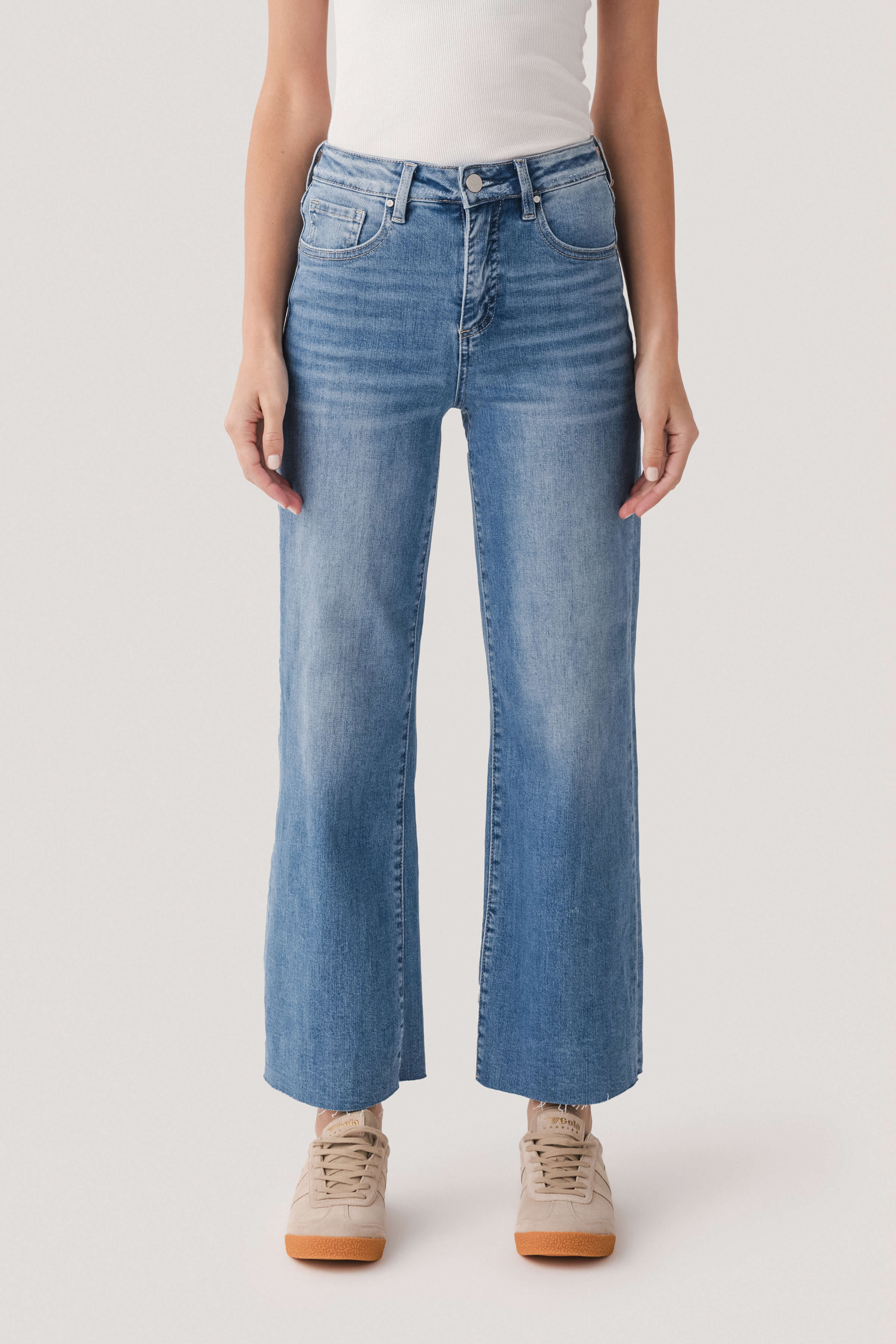 Risen Halle High Rise Wideleg Crop | Social Threads