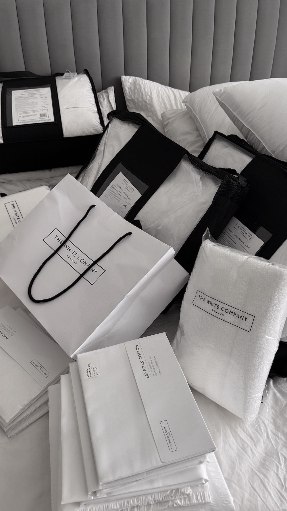 I finally did a bedding big shop at the white company and here is what i got 👇🏼
Kids (double duvets)
Pillows for guest room
Pillows for us
Guest bedding and our bedding