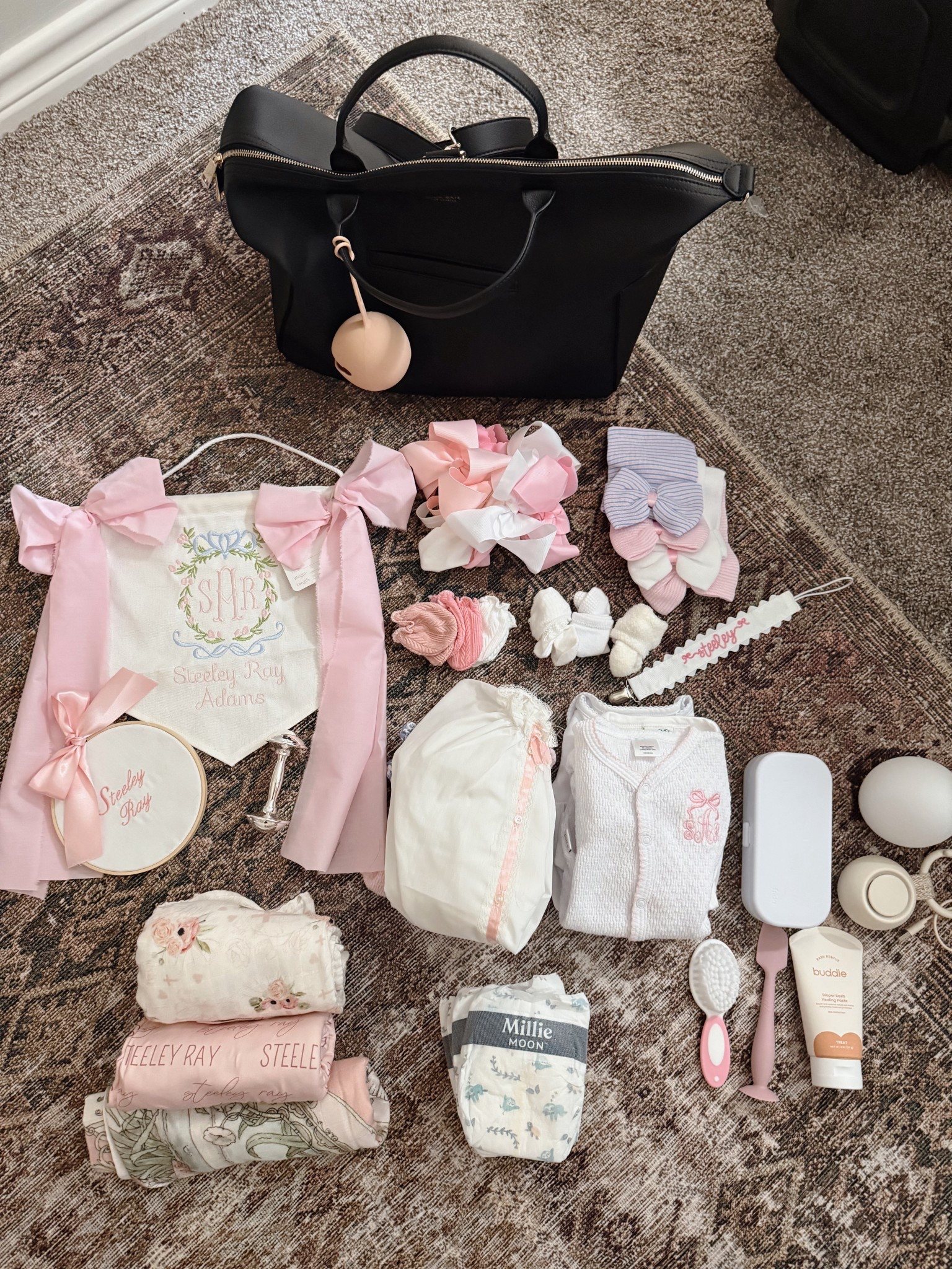 Baby girls hospital bag is packed!💕🎀🍼👼🏼 Diaper Bag is Mina Baie and bows are from Harper’s Wardrobe and Bonnie Bee!

#LTKBaby #LTKFindsUnder100 #LTKItBag