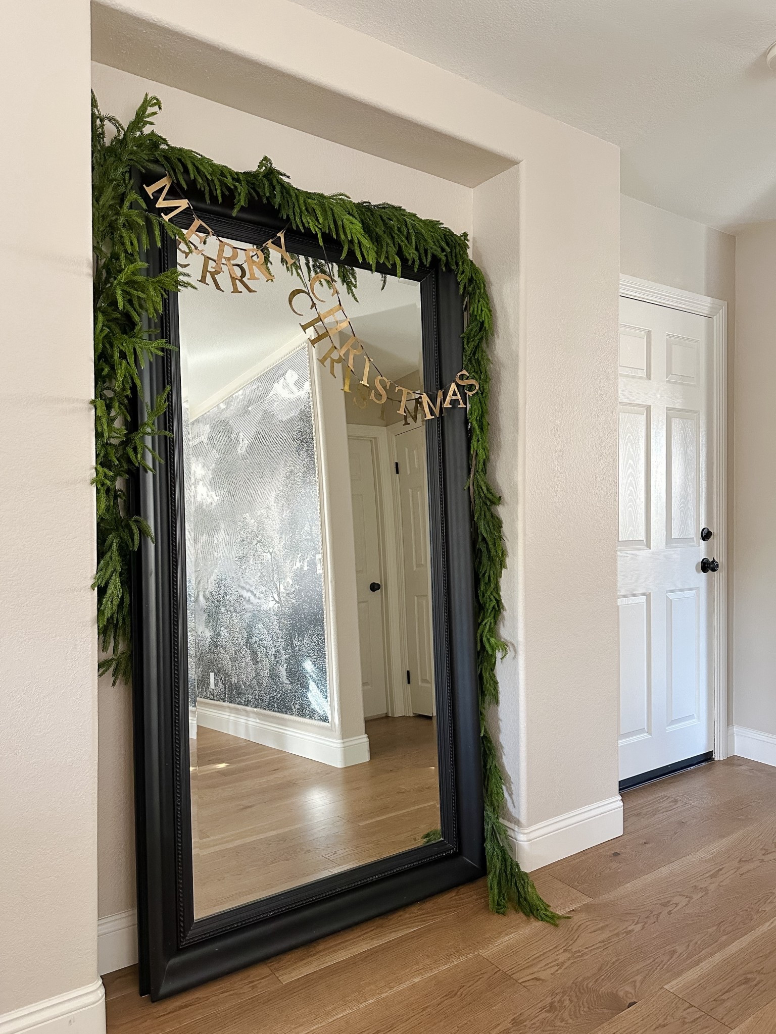 Real touch Norfolk pine garland on sale! 

Brass Merry Christmas garland on sale!

Black Friday sale

#LTKHoliday #LTKHome #LTKSaleAlert