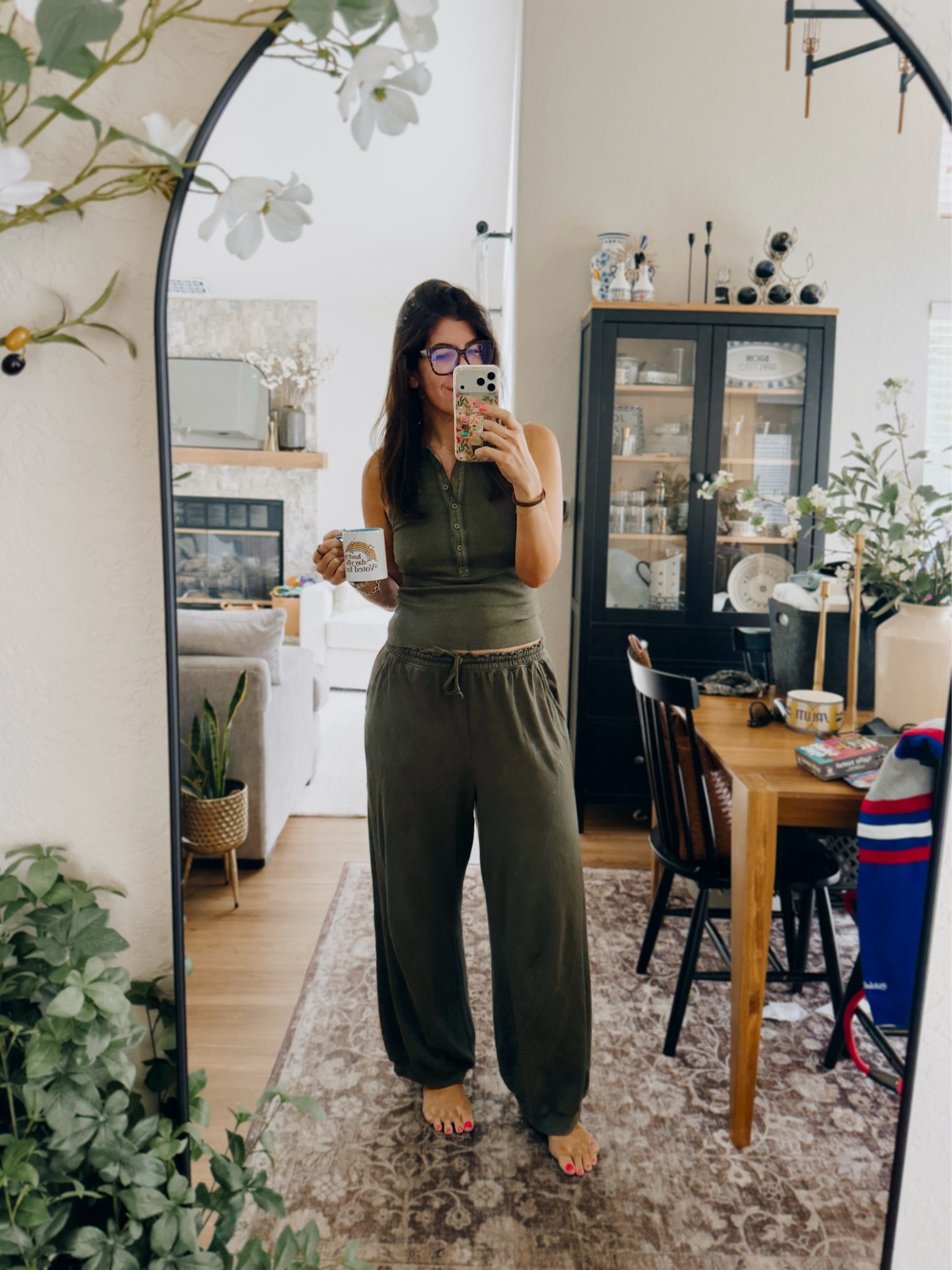 In a medium top and medium jogger

#LTKSaleAlert #LTKTall #LTKMidsize