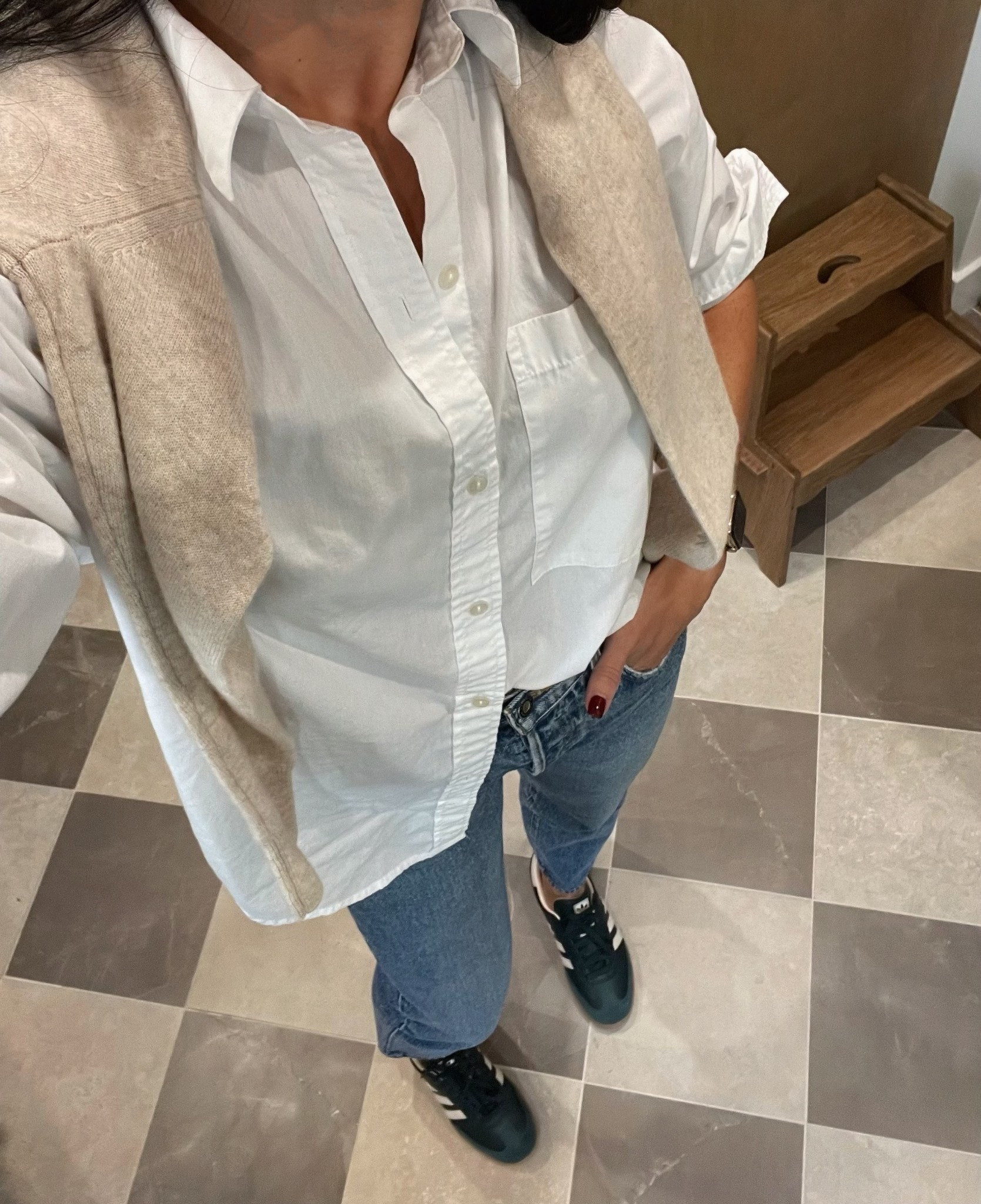 When in doubt, go classic. 👖 Crisp tailored jeans, a chic button-up, a sweater draped just right, and comfy sneakers = instant polish.

Your everyday uniform, elevated. 🤍

#LTKFindsUnder100 #LTKOver40 #LTKWorkwear