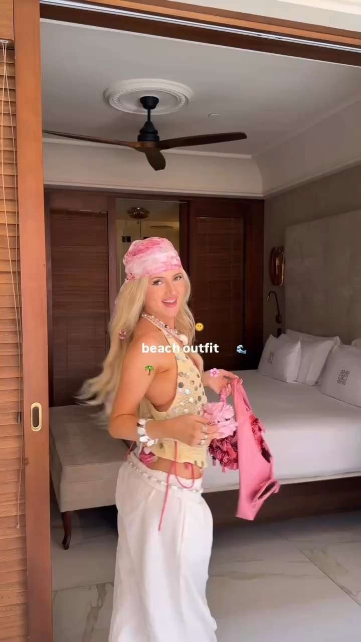 get dressed for the beach with me 🌸👙 feels like summer on this island 🌞

outfit details
linen pants @lspace
necklace @shopjulietta
bracelets @brinkerandeliza @zycloom
belt @lele_sadoughi
top + bikini @peppermayo

 

 #LTKootd #LTKSeasonal #LTKTravel