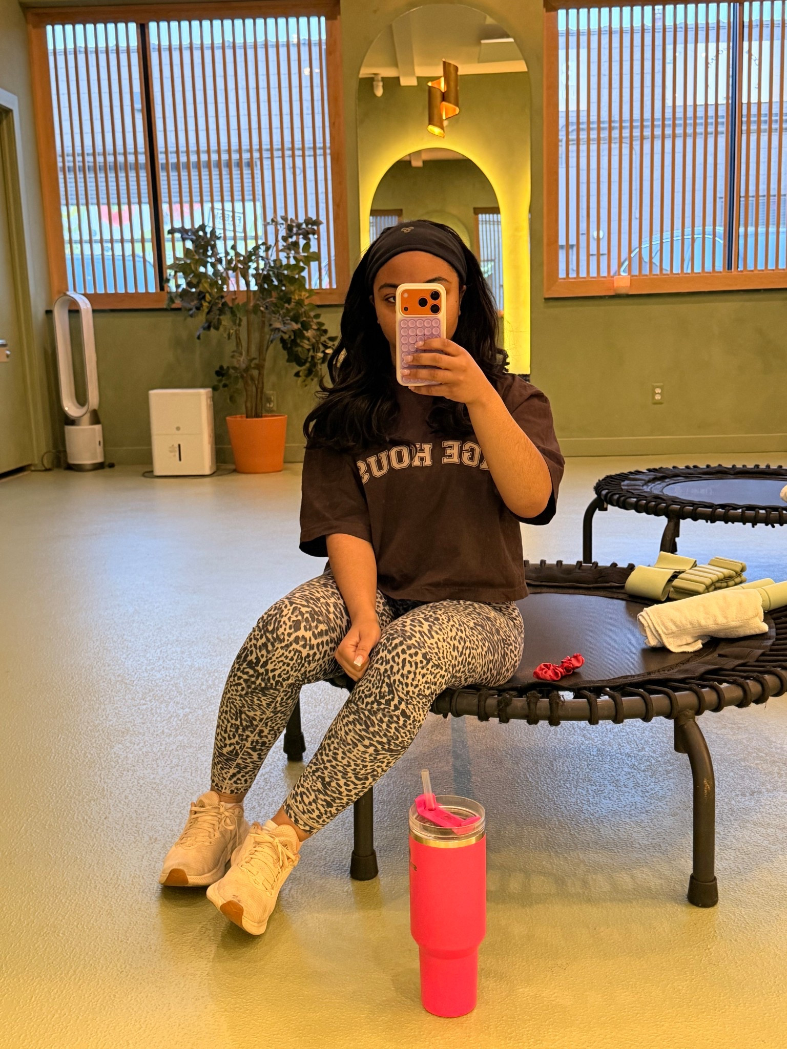 I stay in this @Aerie set 

#LTKActive #LTKSaleAlert #LTKSpringSale