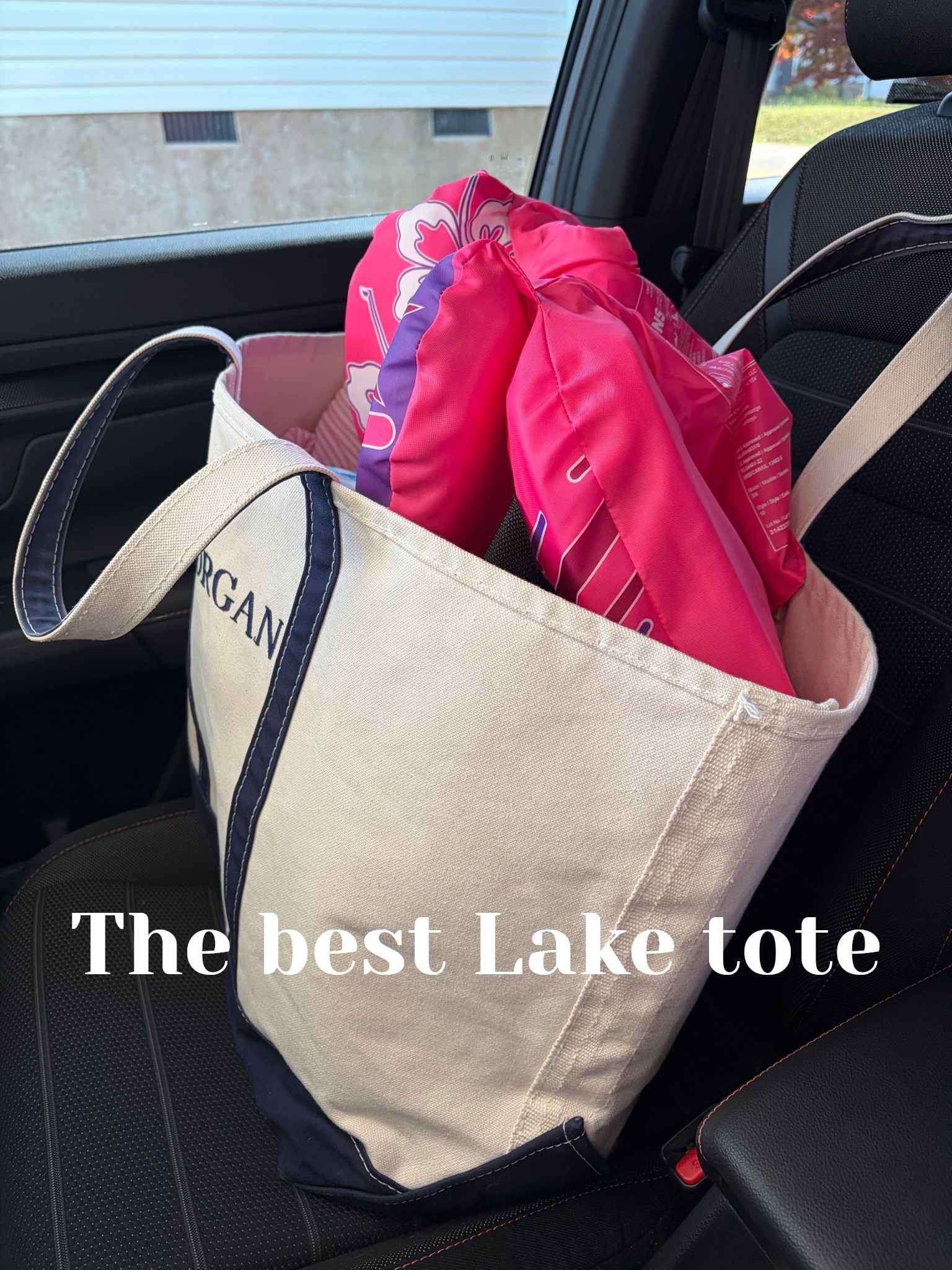 The tote that I always grab for Lake days. This holds EVERYTHING we need besides our cooler. We even use this at the beach. 

If you are debating about the sizes, I have them all and this is the best for carrying a lot!

Tote details: 
Regular handles
Blue/Navy color
XL size Boat and Tote


#LTKSwim #LTKTravel #LTKmomlife