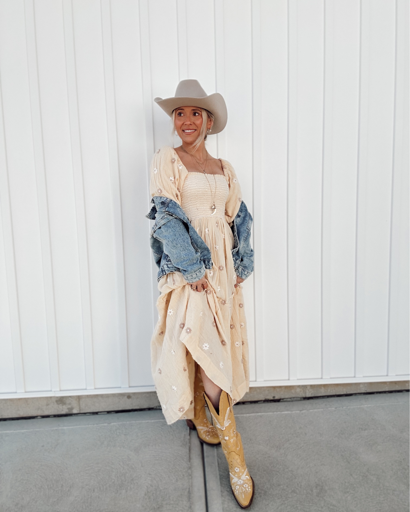 Fall maternity style 🌻

#LTKootd #LTKBump #LTKBaby