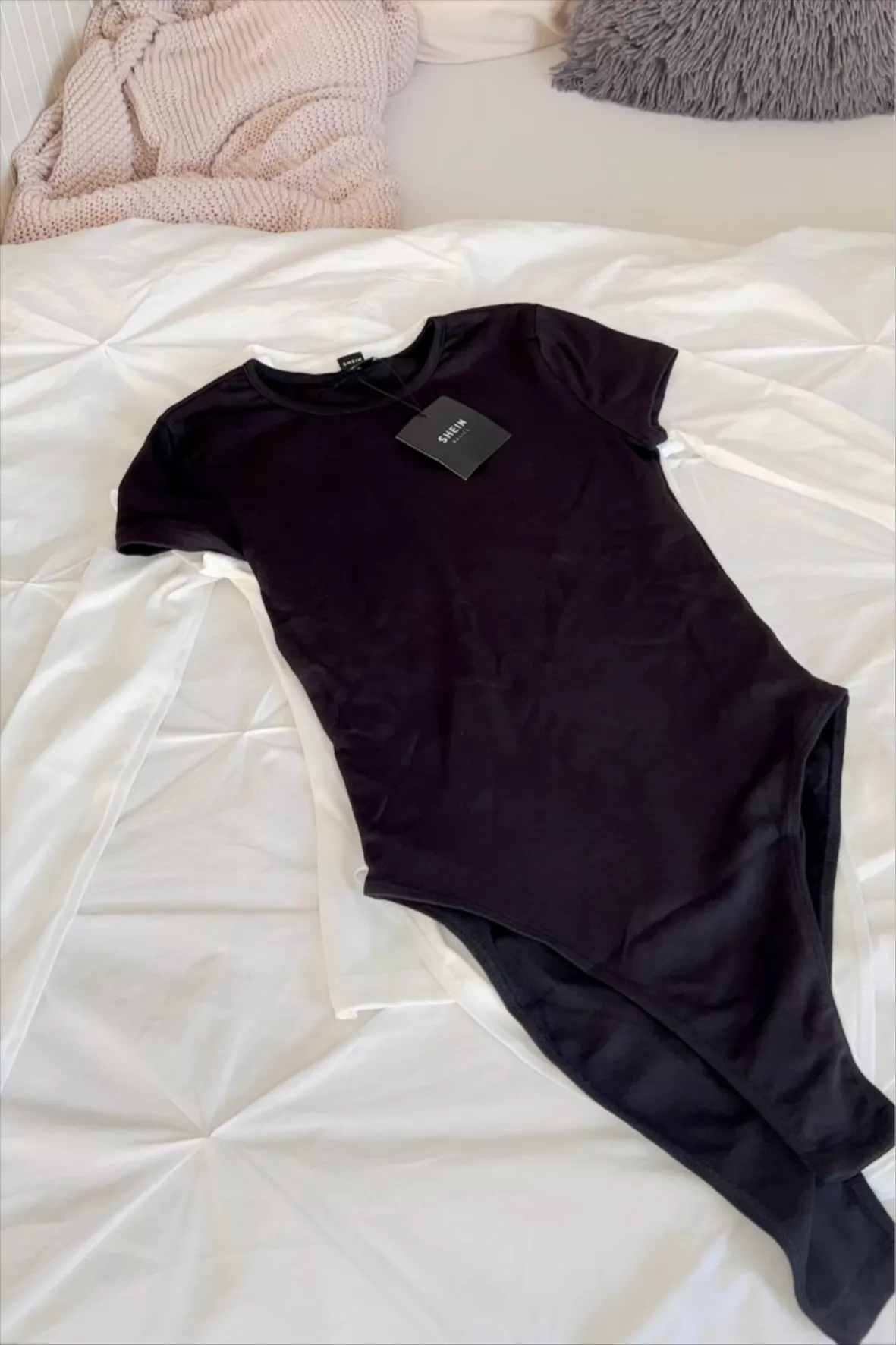 SHEIN BASICS T-Shirt Body mit … curated on LTK