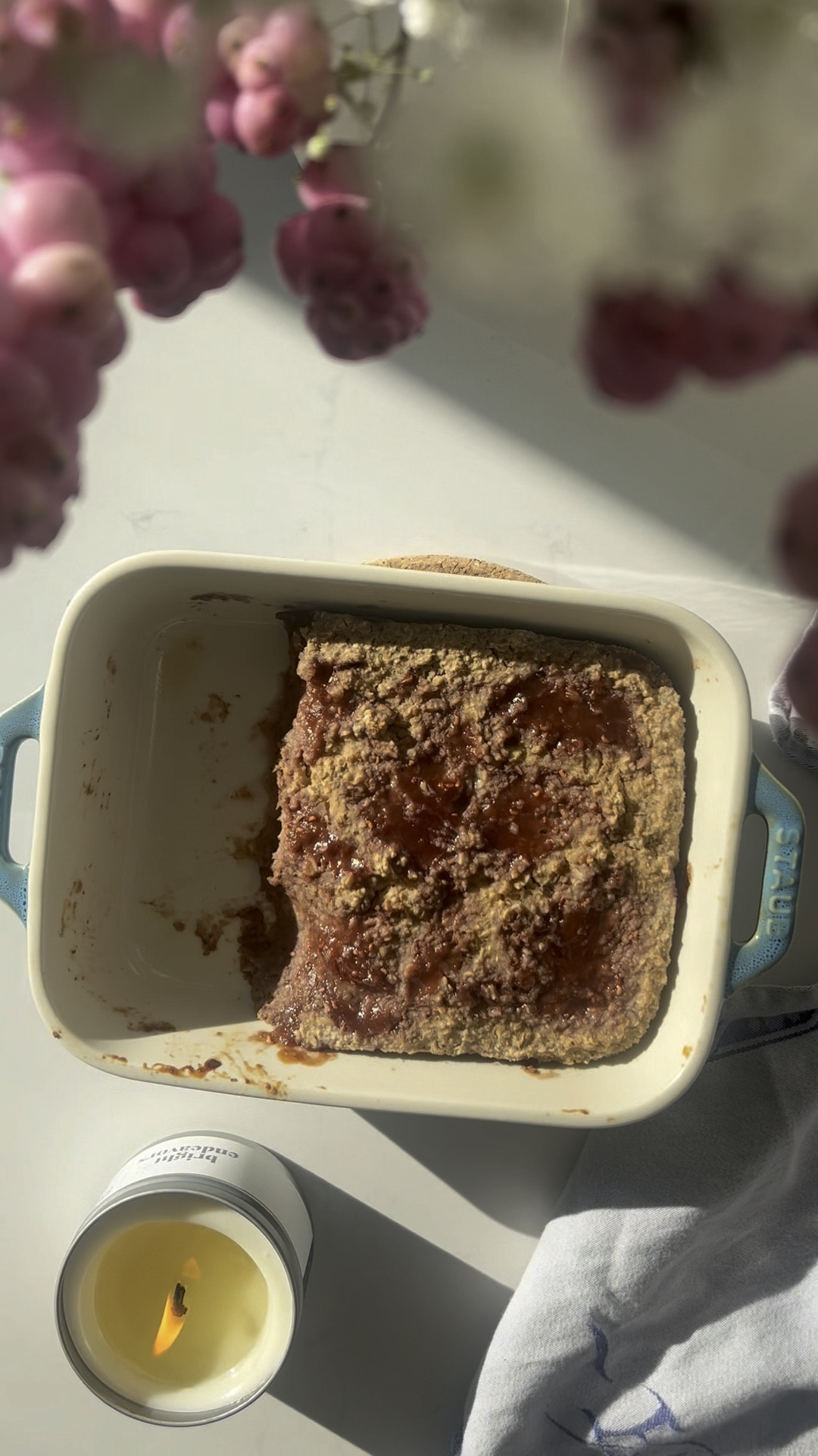 The breakfast that gets you up in the morning 💪

If you don’t like oats, you’ve probably haven’t had them like this. Oats without flavor can be bland and a weird texture. Pinky promise 🤙 that you’ll absolutely fall in love when you do oats right.

The toaster strudel version of baked oats has a raspberry jam layer through the center and some swirled raspberry on top instead of the sugary icing. 

You get the most delicious raspberry flavor with every bite.

Plus when you have a Cuisinart food processed, the texture will be perfection.


#LTKGiftGuide #LTKhome #LTKVideo