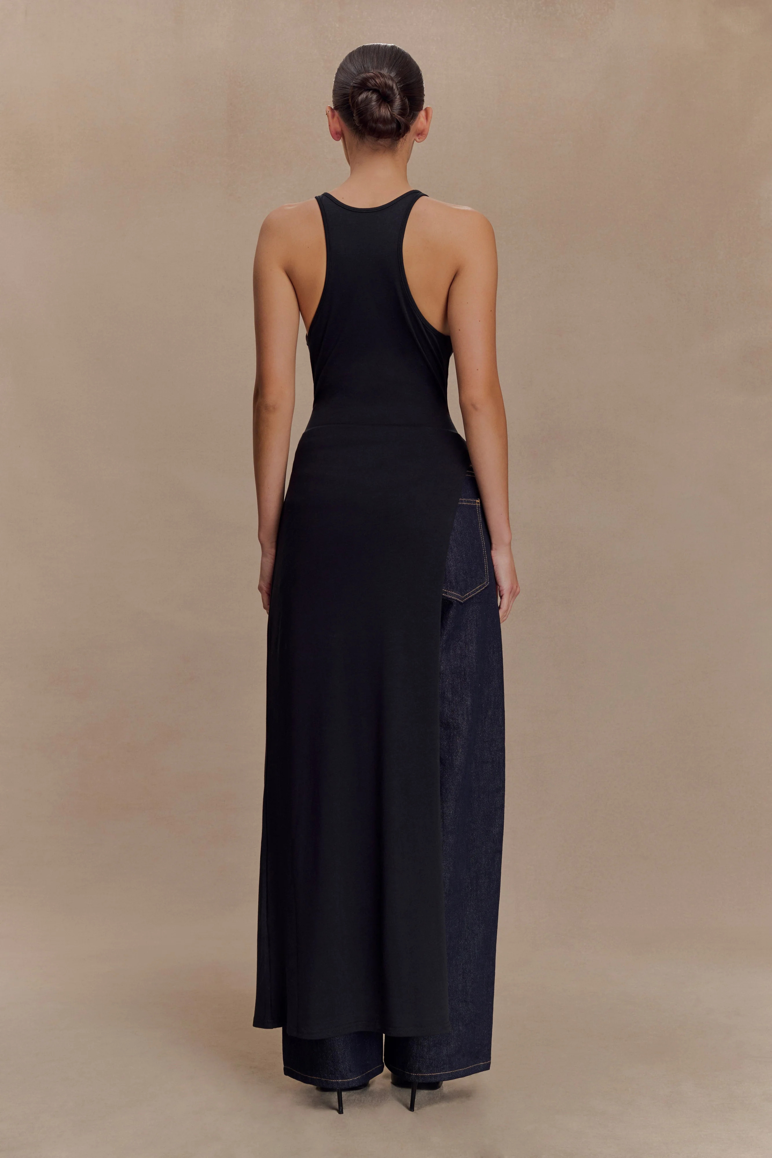Ellerie Longline Racerback Top - Black | Meshki (APAC)