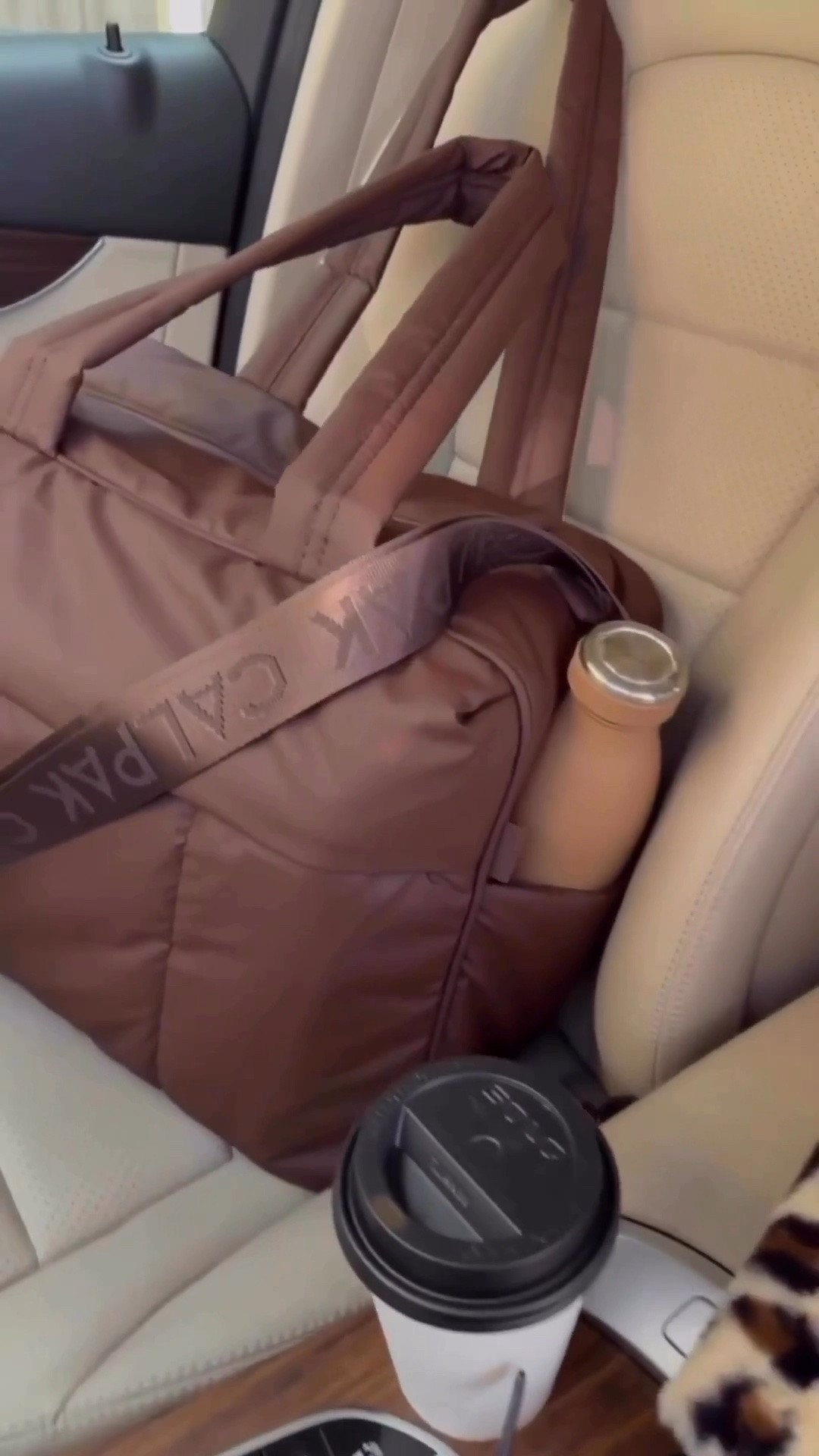this duffel bag is perfection. perfect for traveling