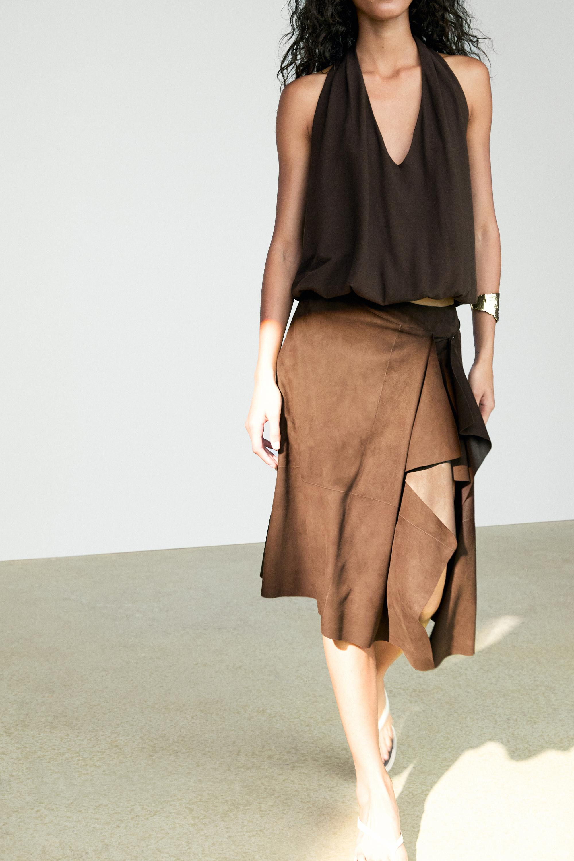 Gonna midi in pelle scamosciata con volant | Massimo Dutti IT