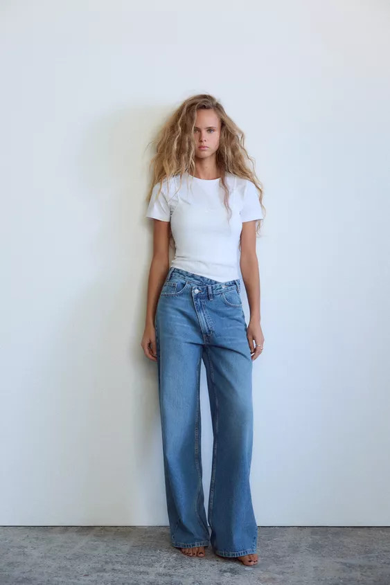 HIGH-WAIST - WIDE-LEG - FULL LENGTHHigh-waist jeans with a five-pocket design. Featuring an extra... | Zara UK