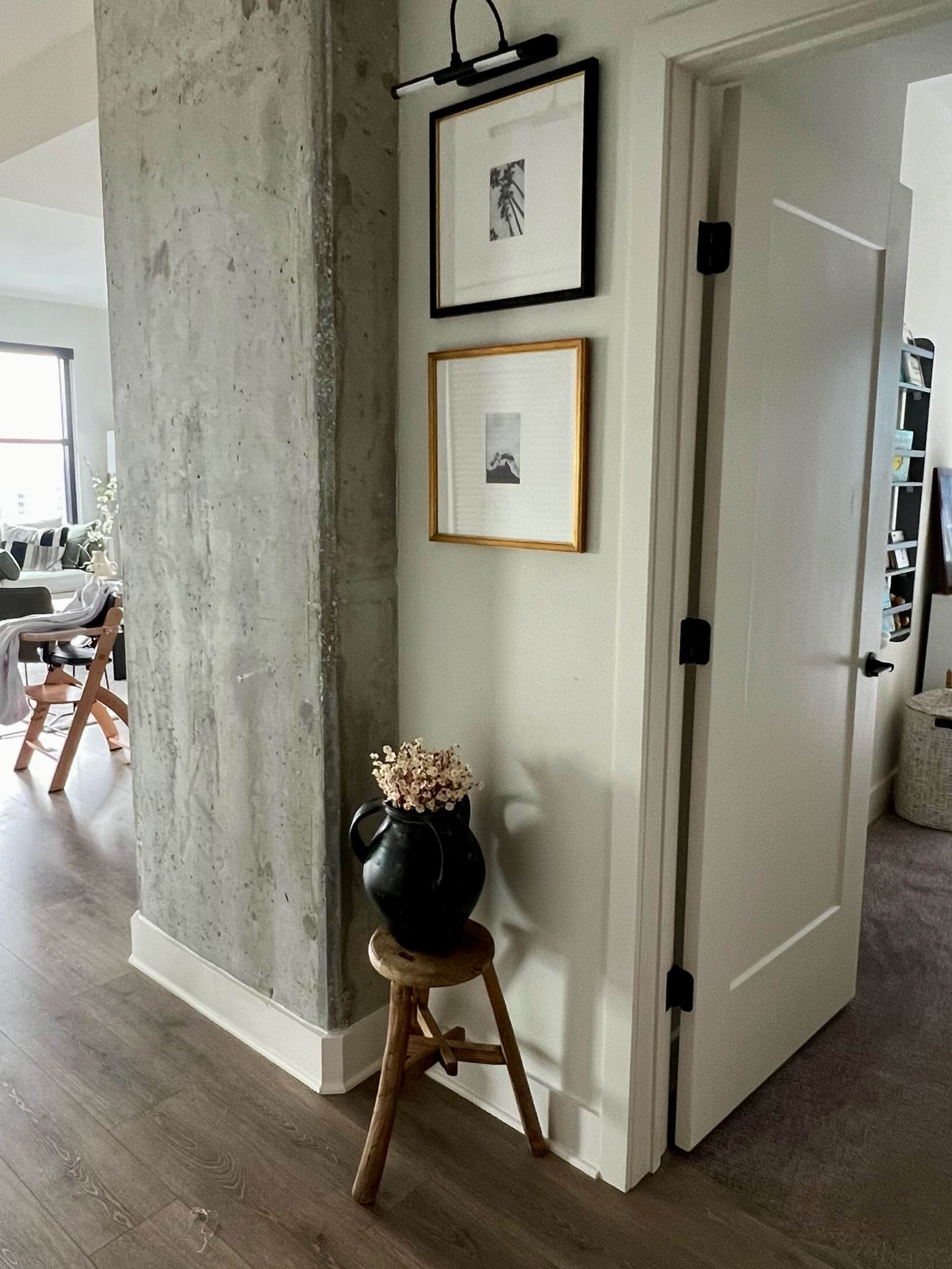I am just in love with my hallway. Look at that stool, it’s just so perfect. Buying another one for my master bed as well  