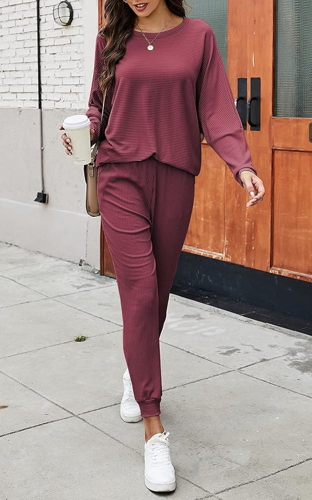 PRETTYGARDEN Women's 2 Piece Sweatsuit Solid Color Long Sleeve Pullover Long Pants Tracksuit | Amazon (US)