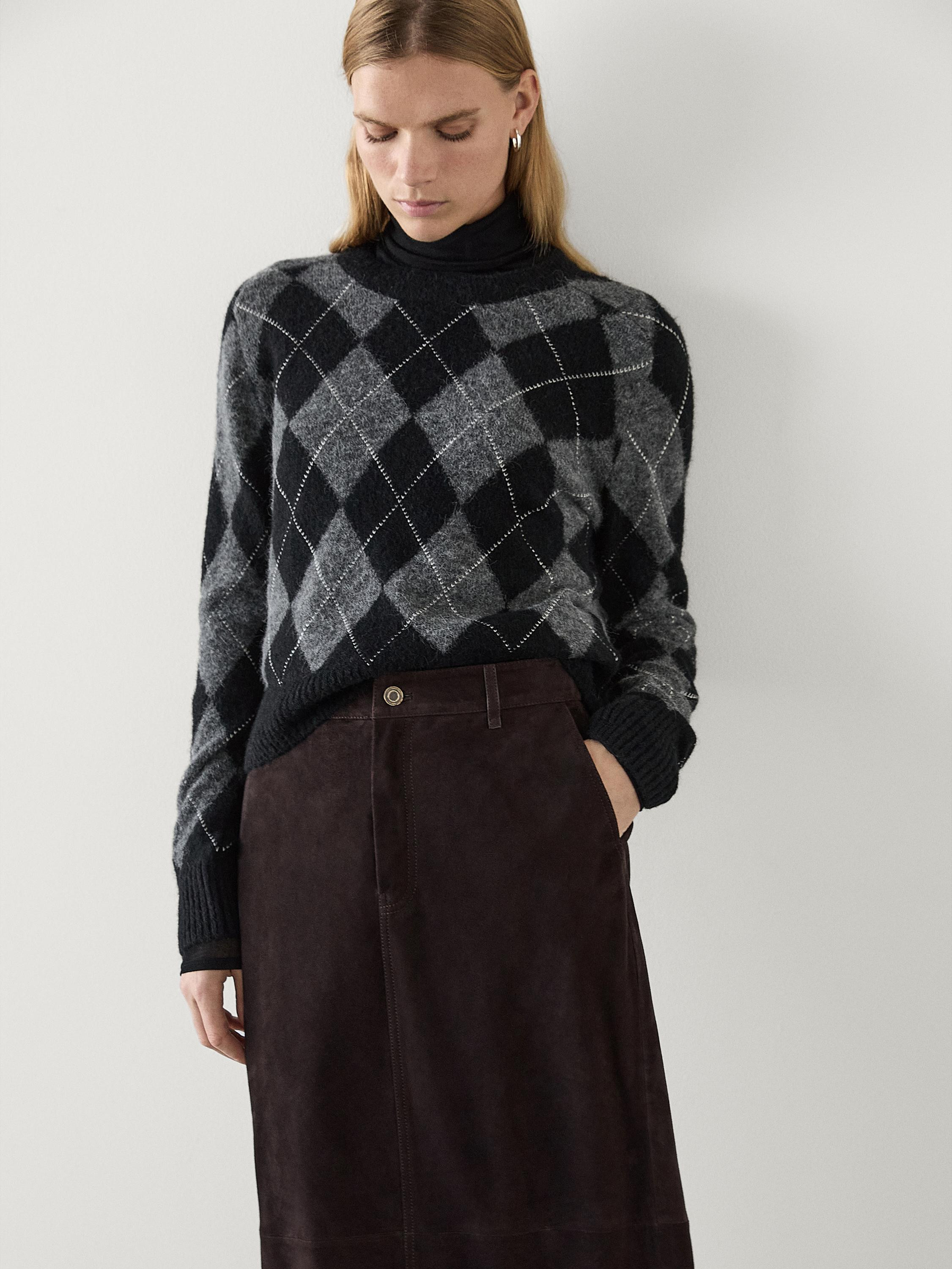 Long suede leather skirt with pockets | Massimo Dutti UK