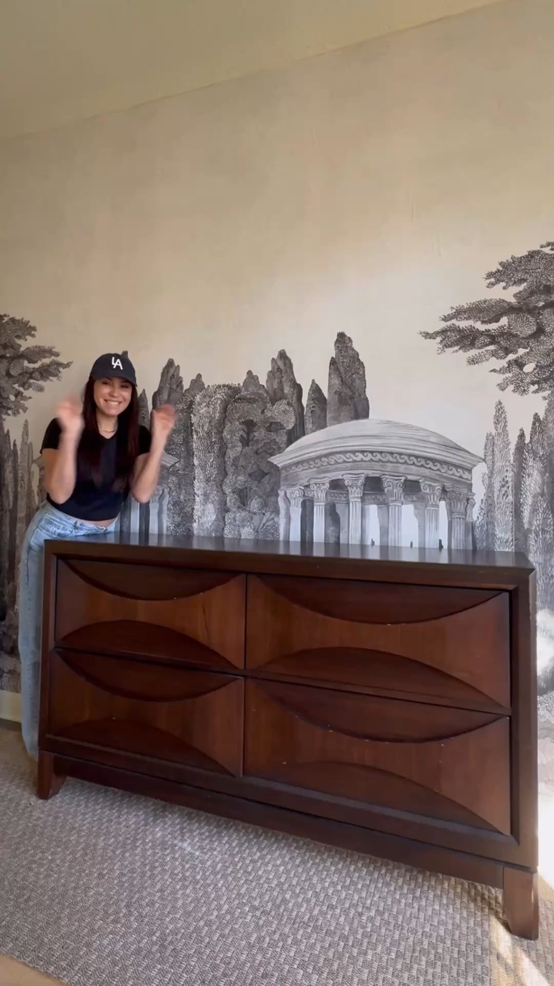 This is SUCH a fun furniture restoration! #furniture #diy #crafts