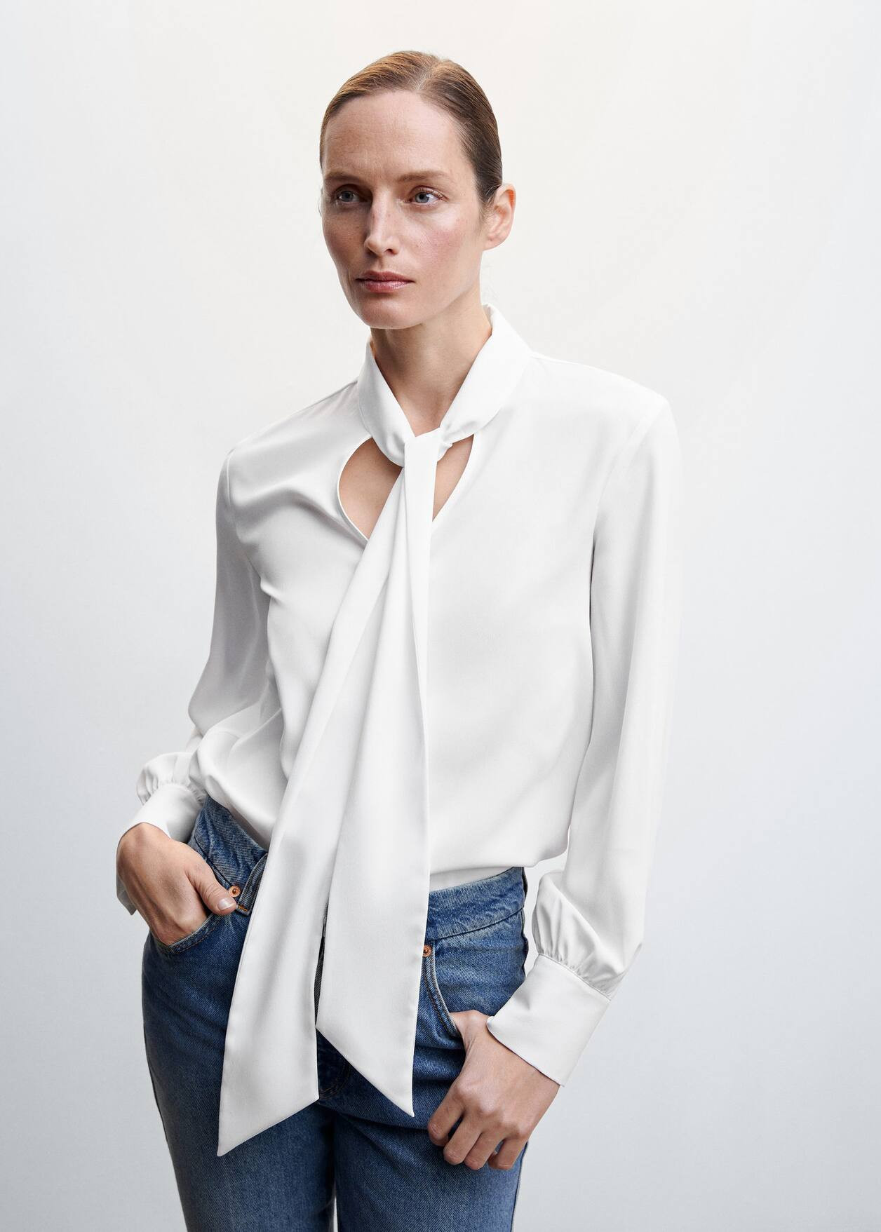 Lace flowy blouse | MANGO (US)