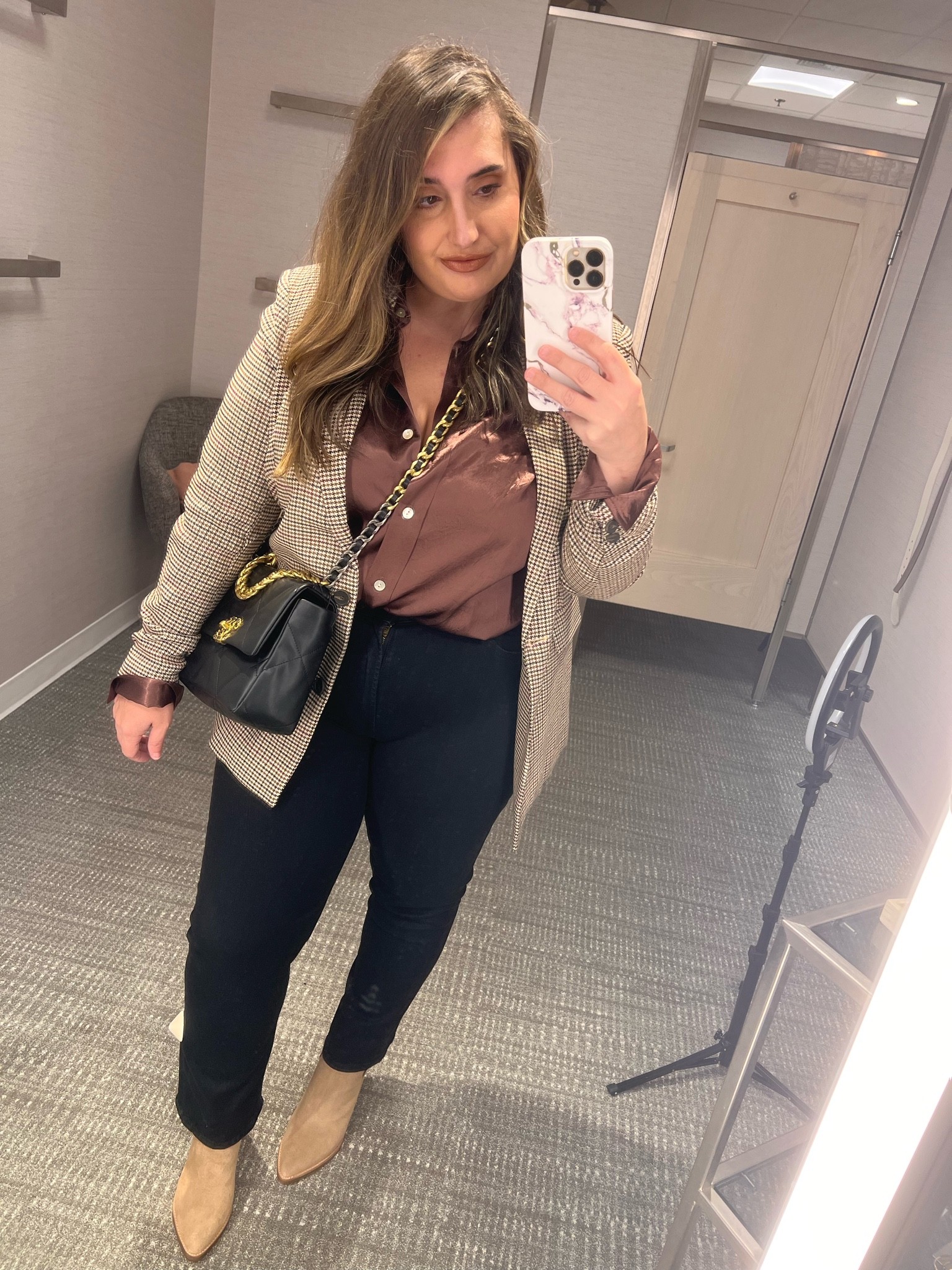 Fall outfits, fall style, workwear, plaid blazer 