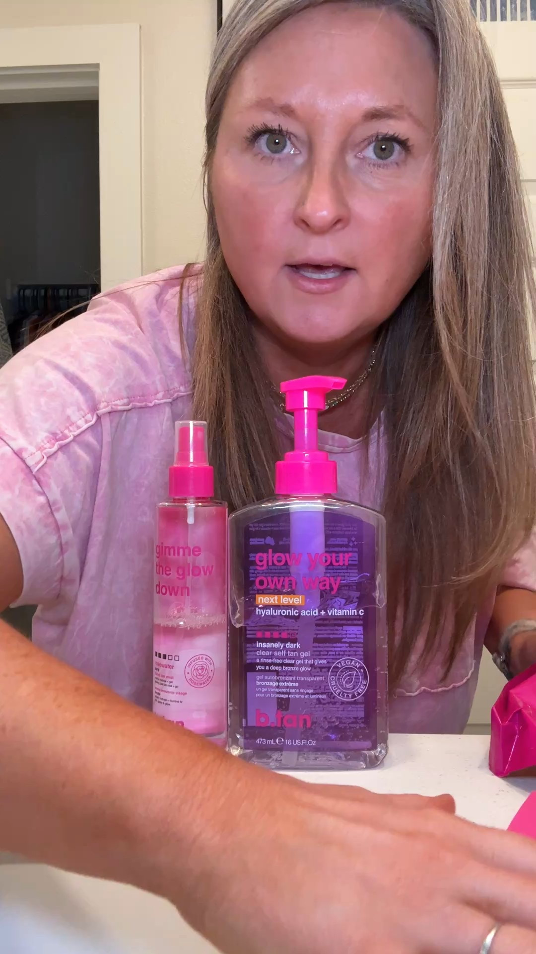 B. Tan Gradual Self Tanner Bundle on Amazon 

#LTKBeauty #LTKStyleTip #LTKFindsUnder50