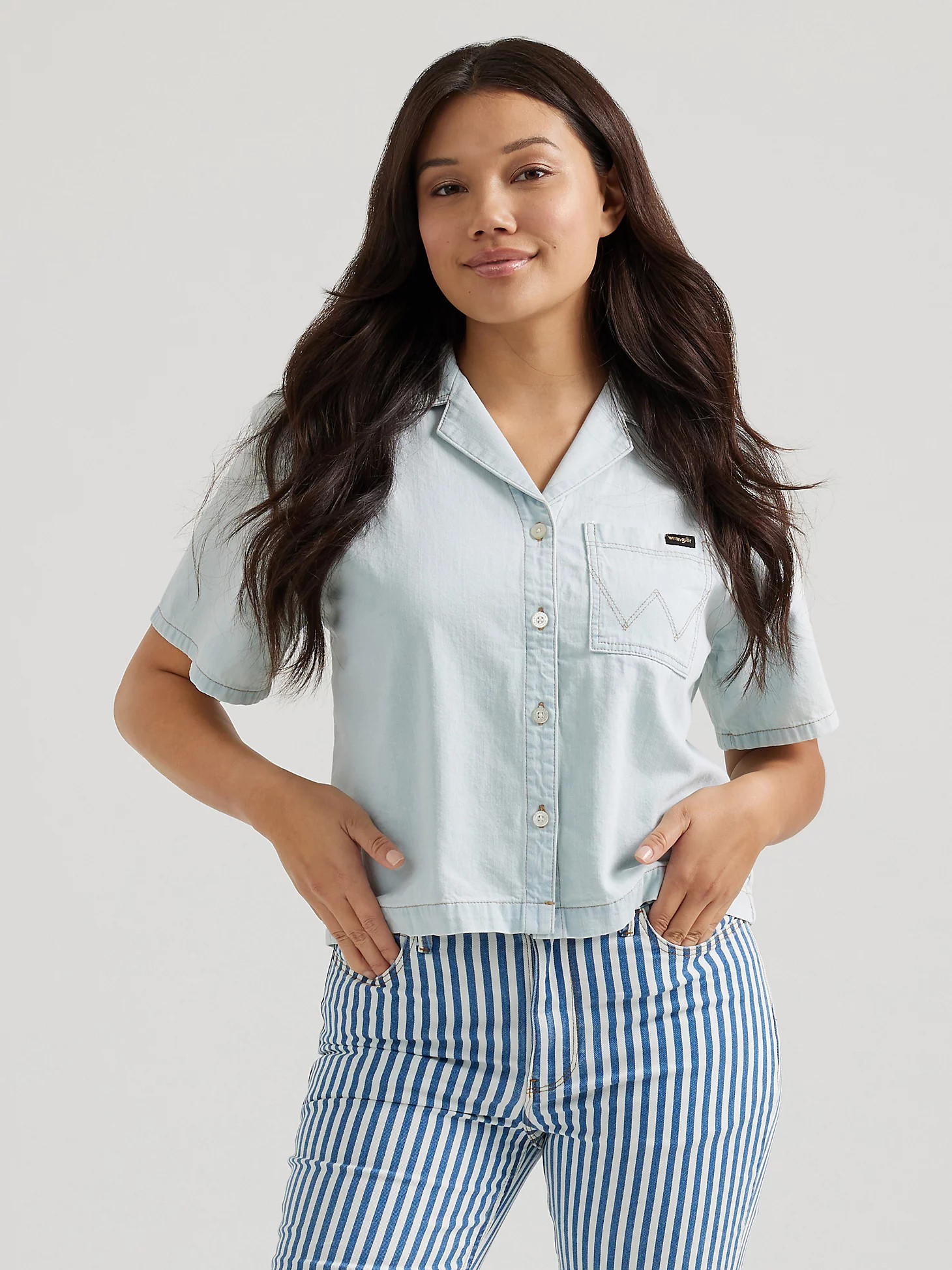 Women's Camp Shirt in April Blue | Wrangler
