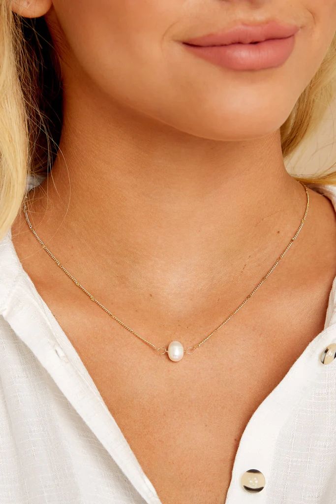 Salt Water Chaser Gold Pearl Necklace | Red Dress 