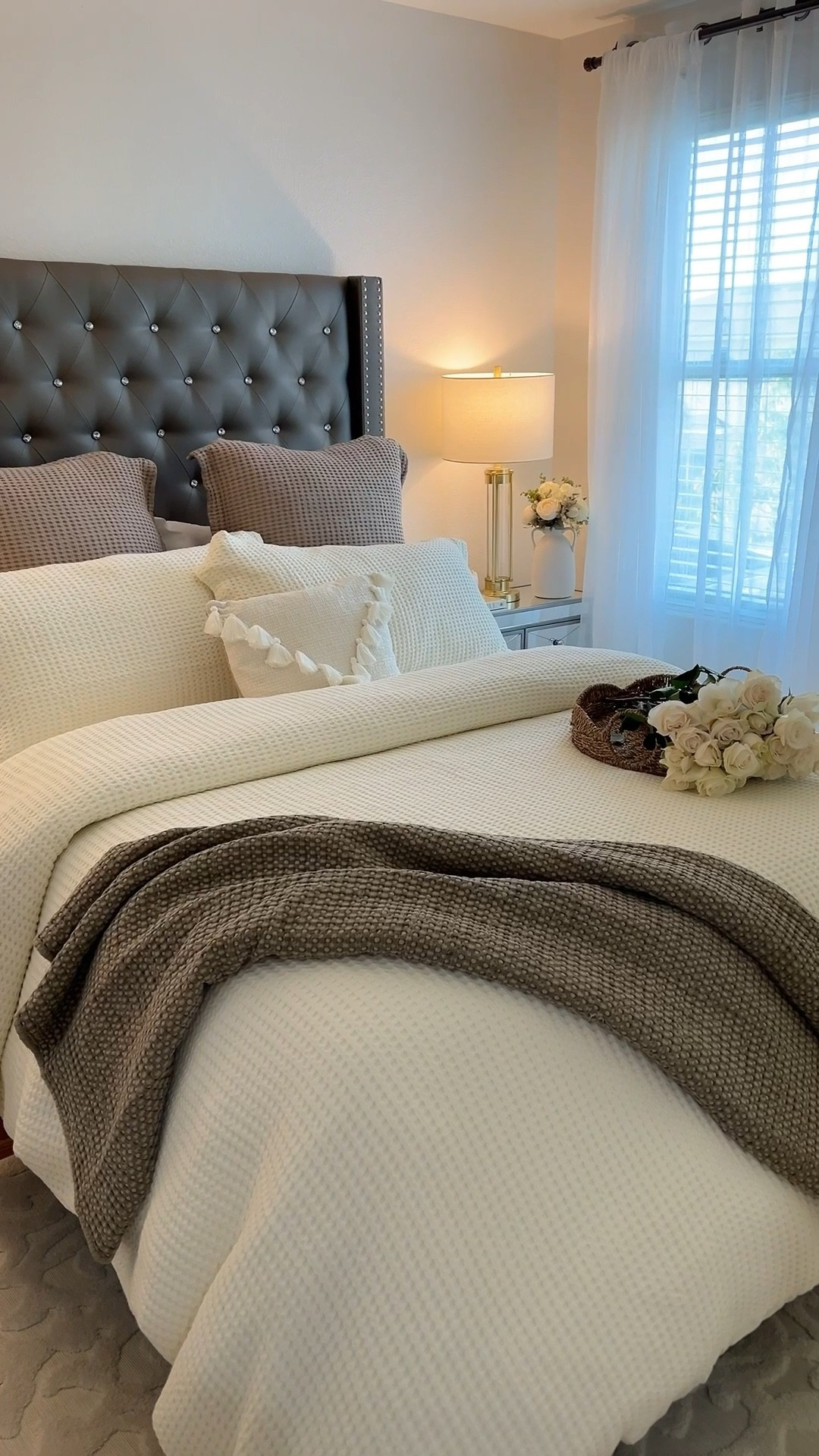 Neutral Bedroom /Bedding/ Bedroom Refresh🤍✨🦢


#LTKStyleTip #LTKHome #LTKWatchNow