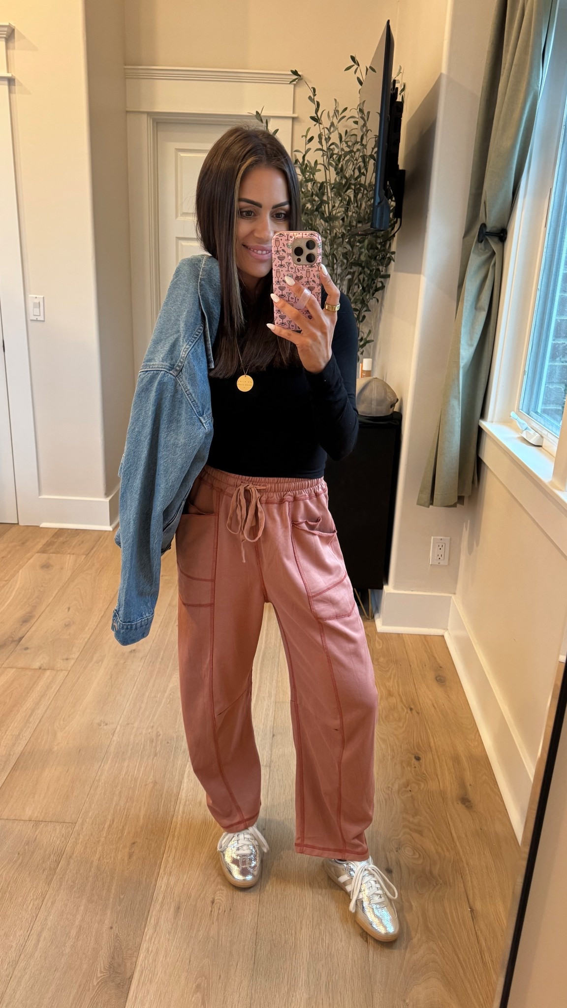 took a chance with these pants and LOVE! Come in so many colors and are sooo soft and comfy. great quality! in an xs- oversized barrel. 

#LTKmomlife #LTKTravel #LTKootd