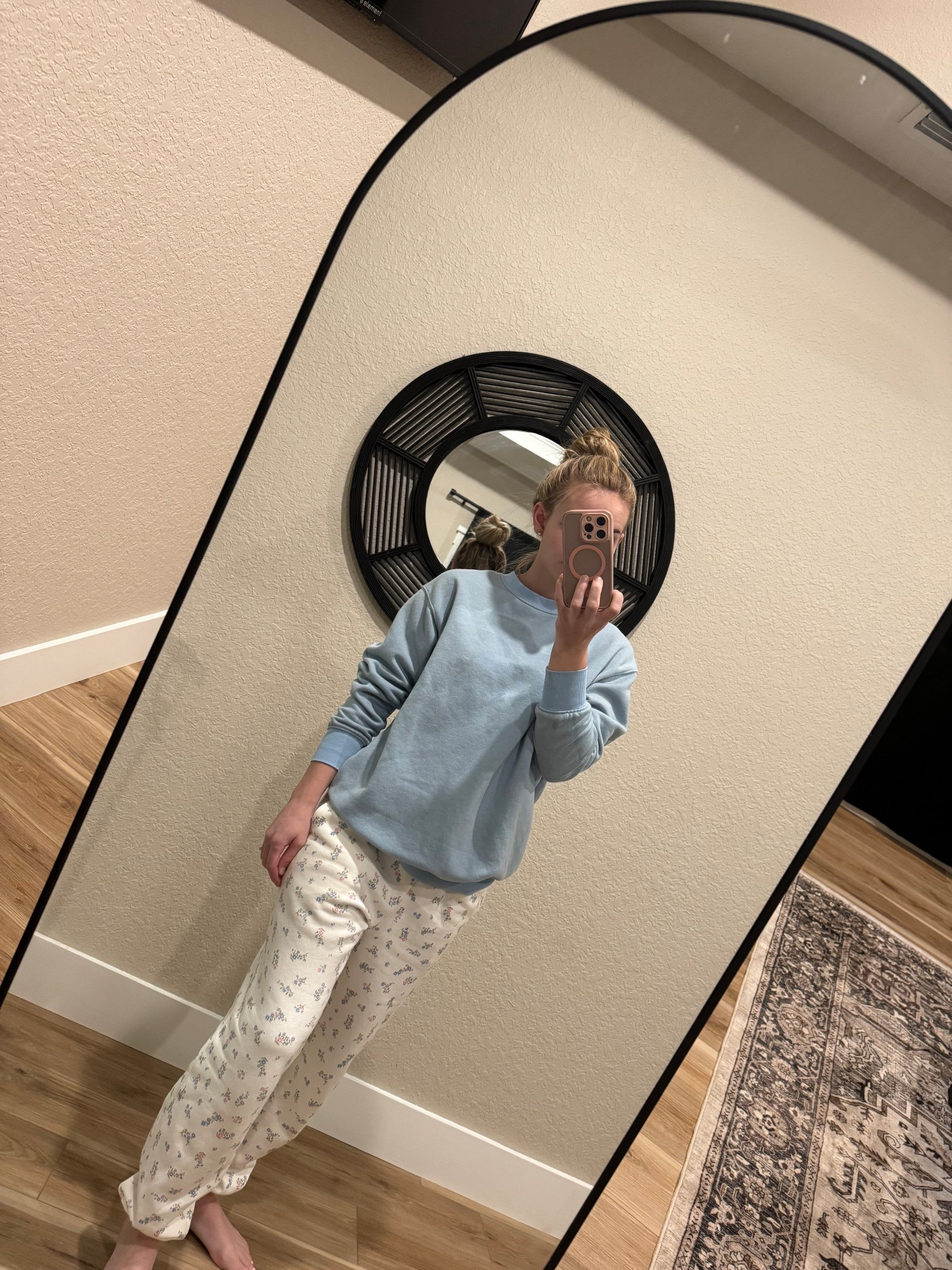 A whole lazy day outfit for less than $25😍

#LTKSaleAlert #LTKdayinmylife #LTKootd
