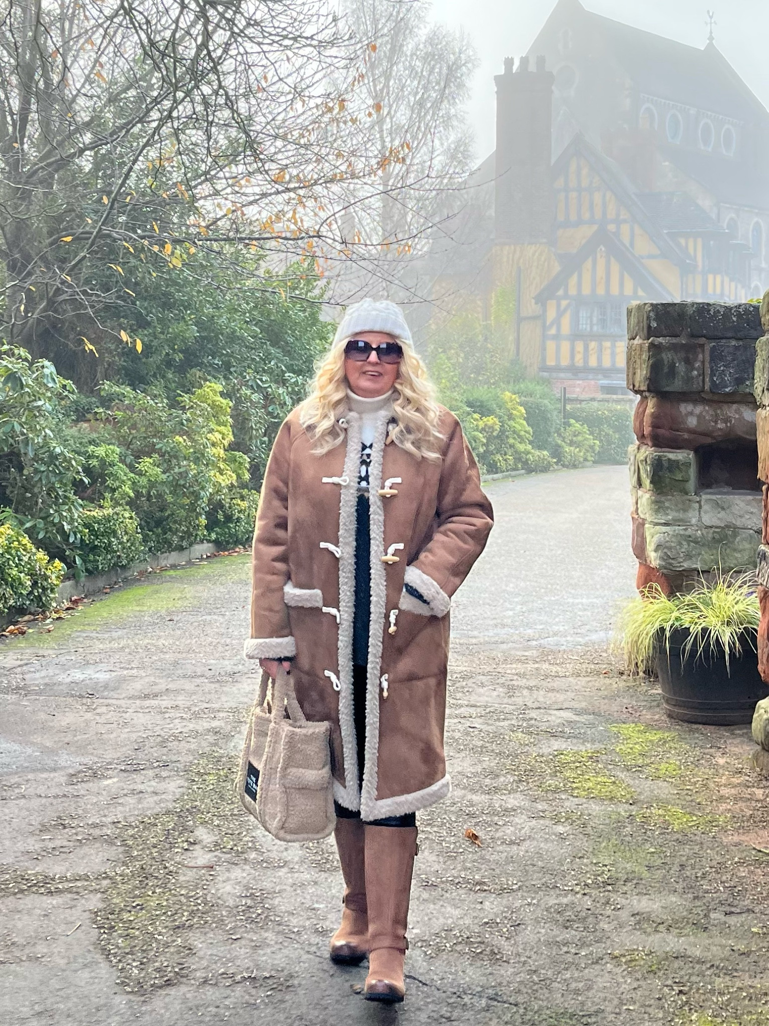 Faux suede coat retro style 

#LTKfindsunder50 #LTKeurope #LTKSeasonal