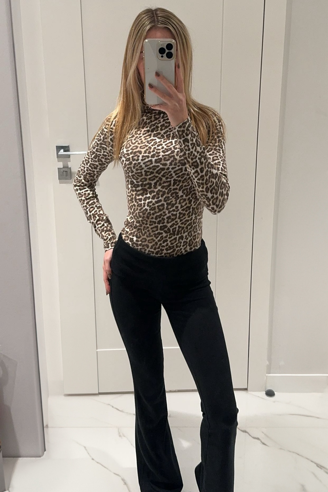 trendy outfit, cheetah print top, leopard print top, long sleeve, foldover leggings, foldover pants, super cute outfit, outfit inspiration, outfit inspo, outfit of the day

#LTKGiftGuide #LTKStyleTip