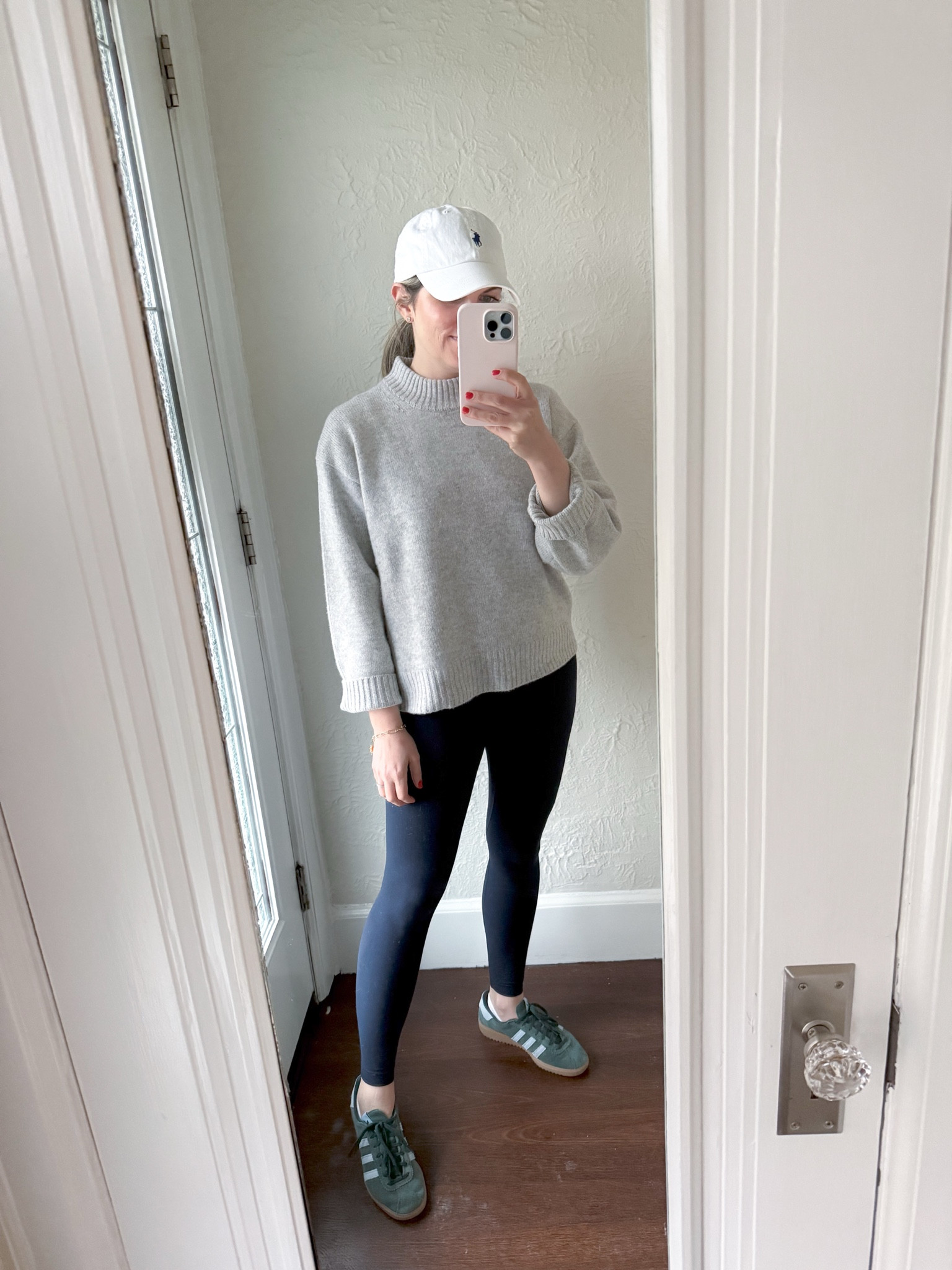 My go to outfit!  Sweater is Alice walk and it’s amazing

#LTKShoeCrush #LTKFindsUnder100